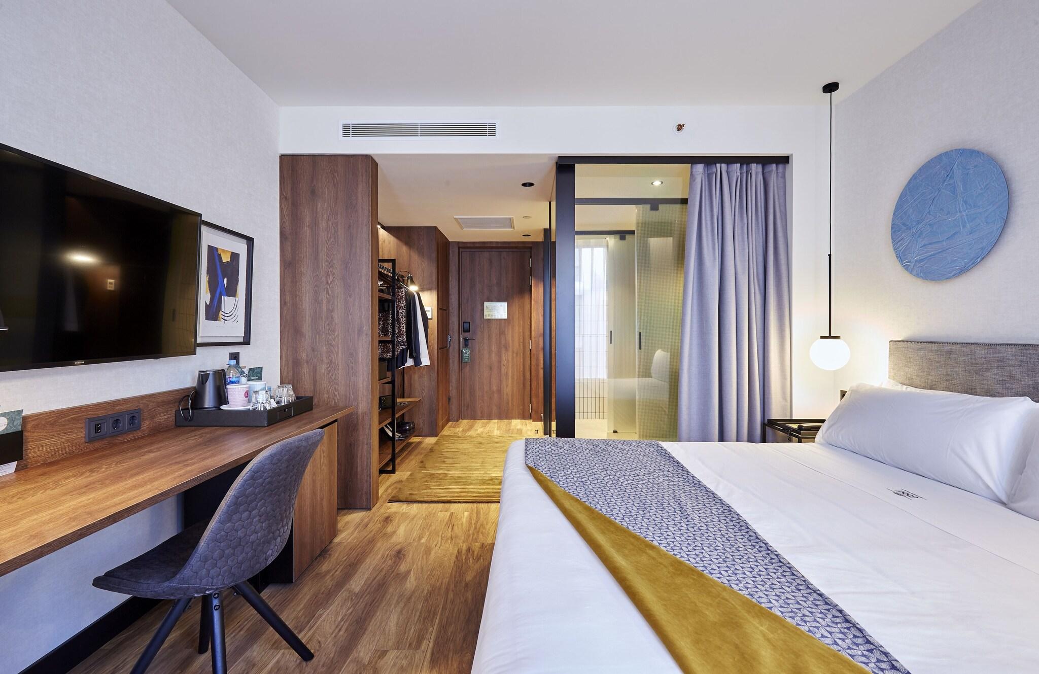 Double Inner-king Size Bed