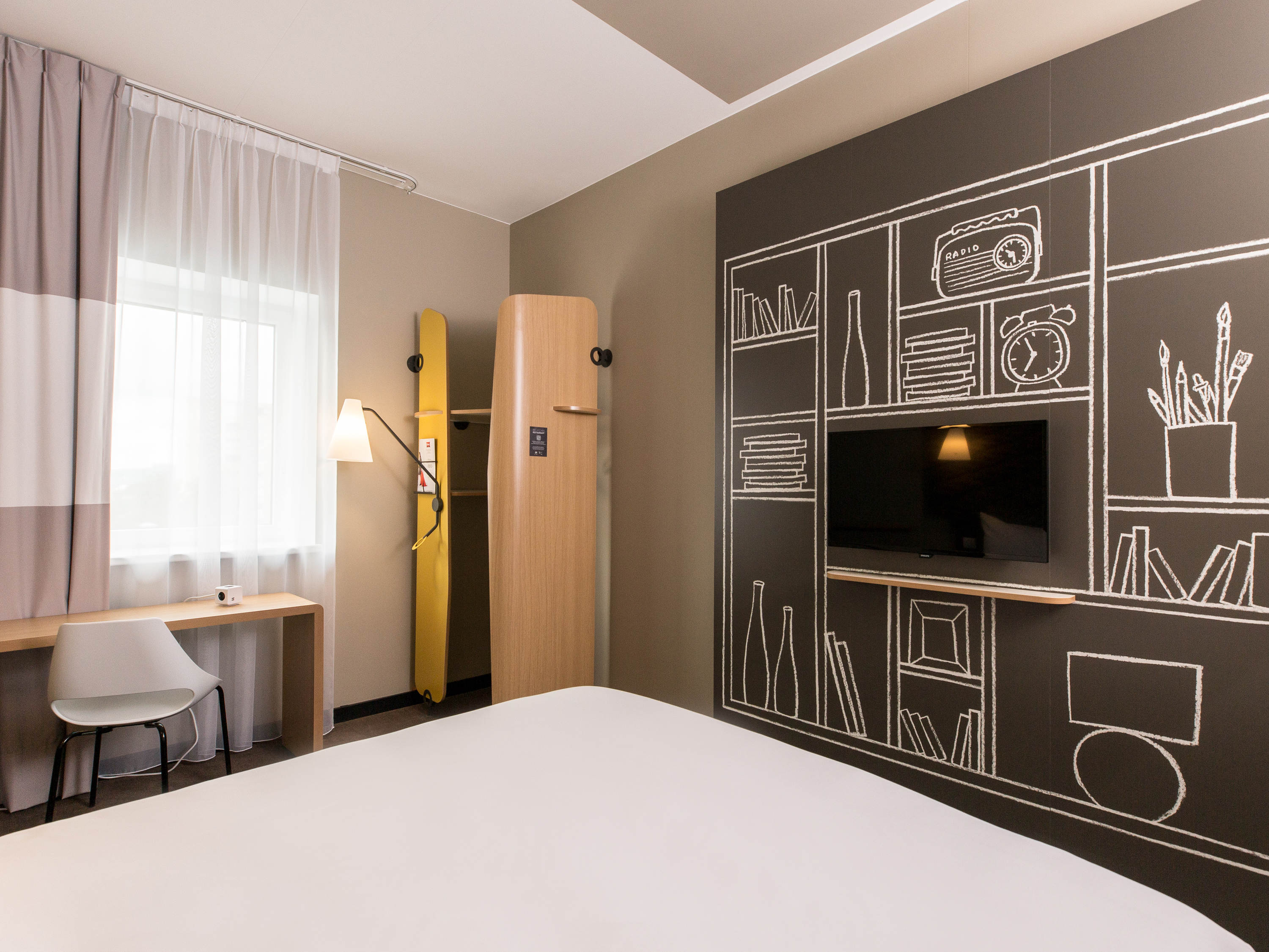 Double Queen Size Bed