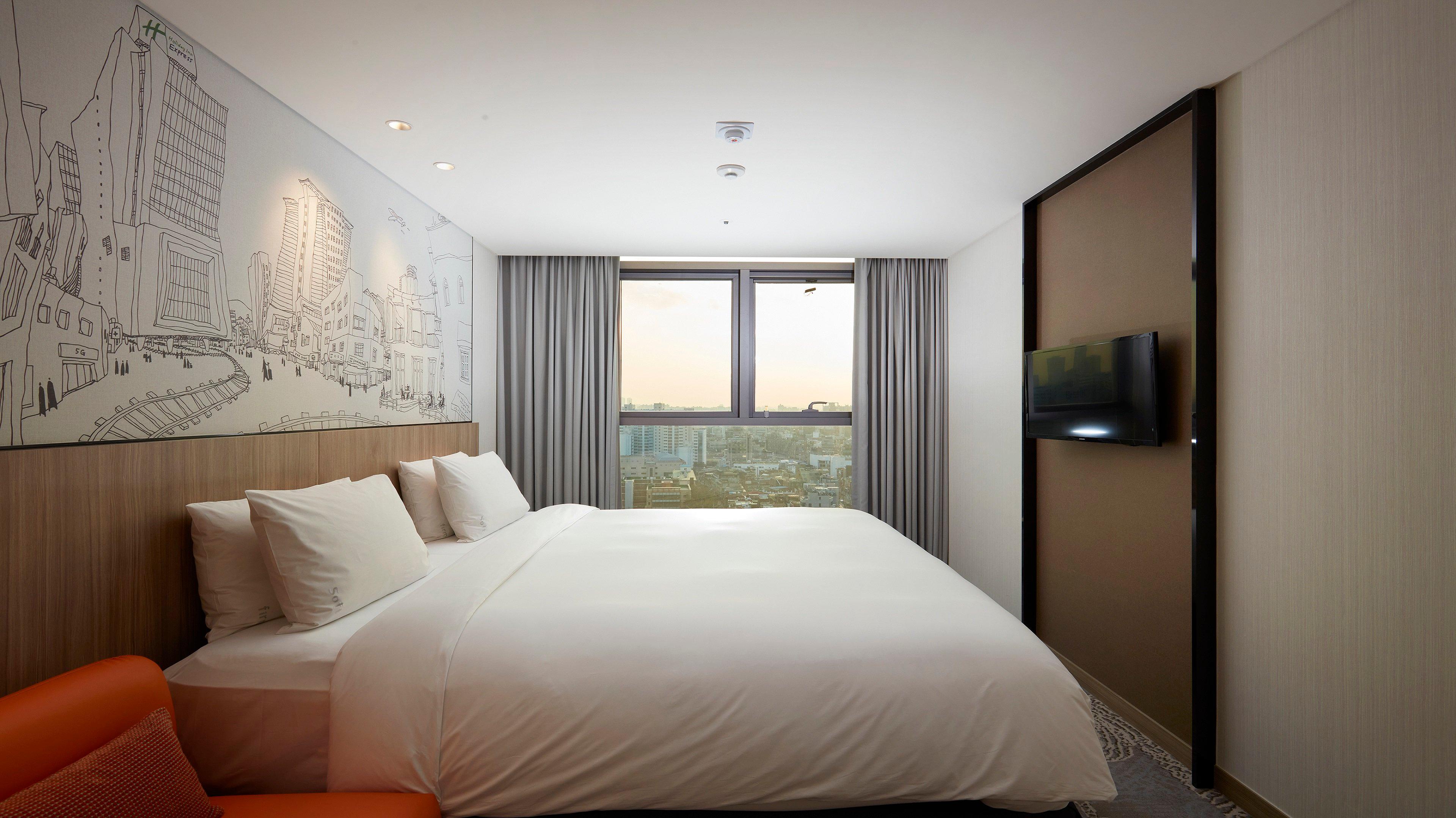 Double Deluxe King Bed