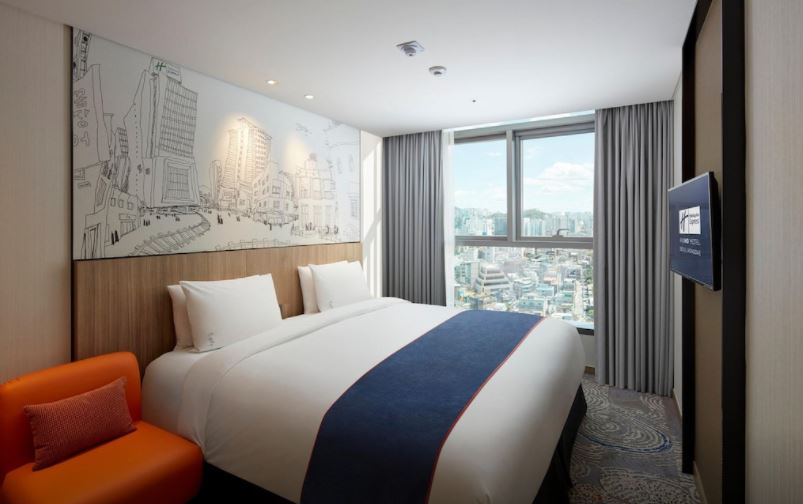 Double Deluxe King Bed