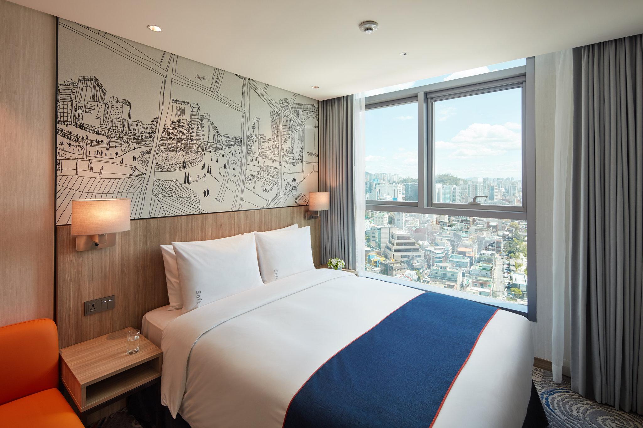 Double Deluxe King Bed