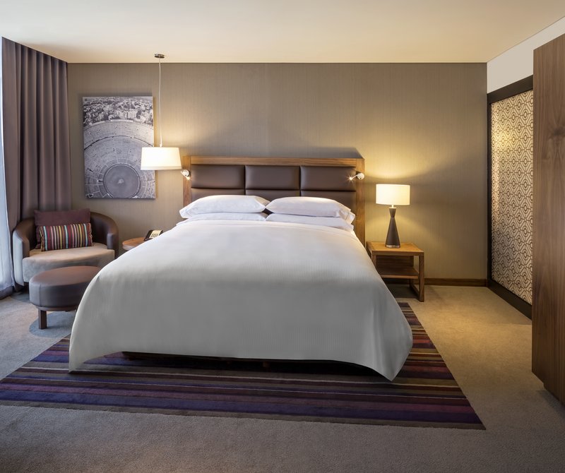 Double Deluxe King Bed