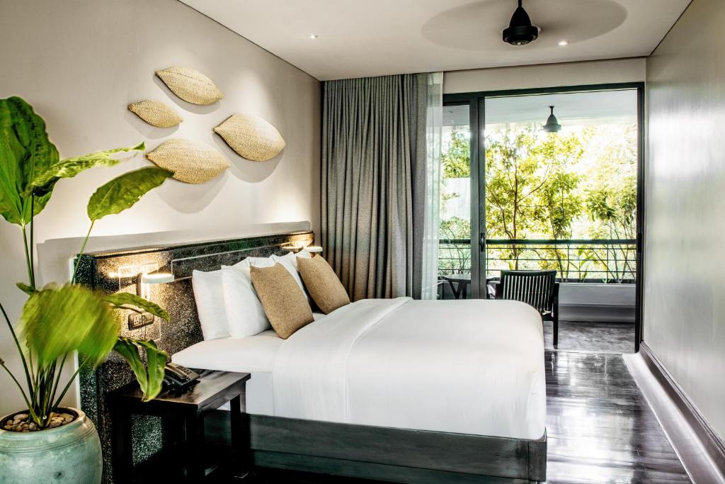 Double King Size Bed