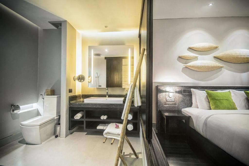 Double King Size Bed