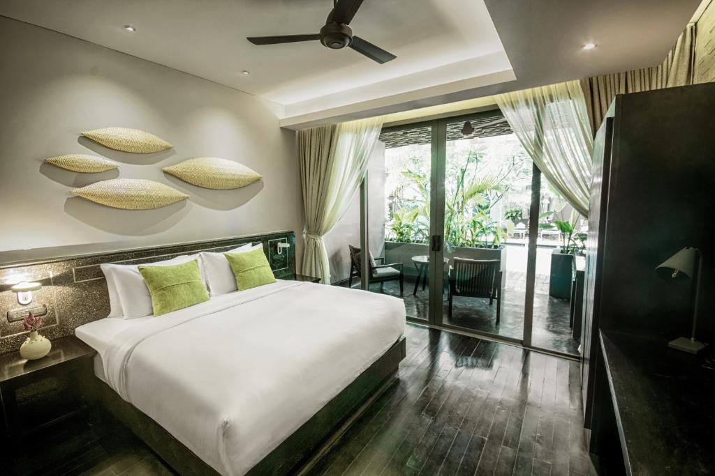 Double King Size Bed