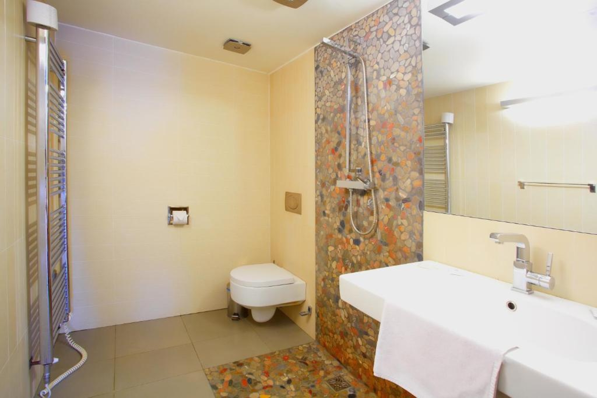 Double or Twin Deluxe