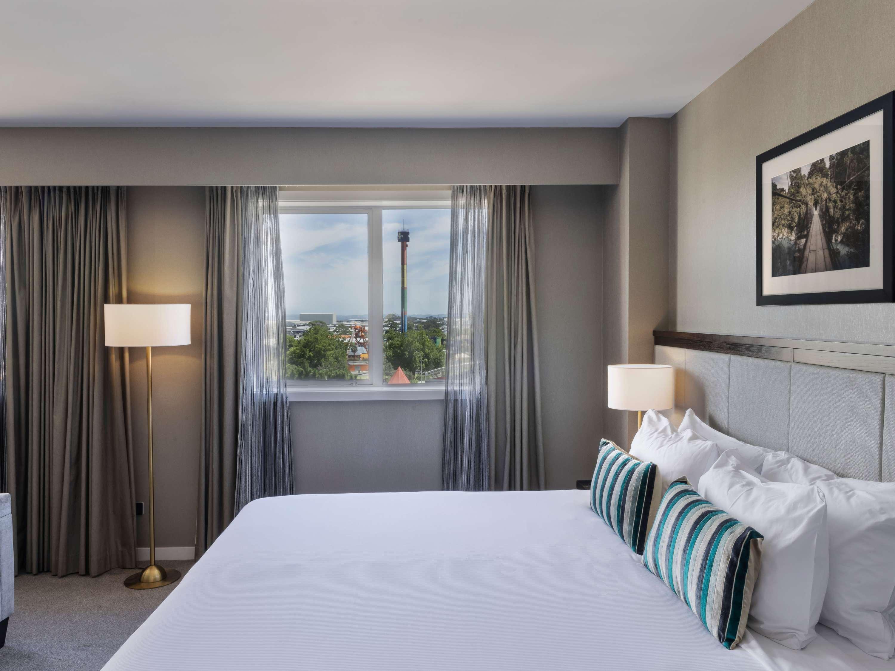 Double Deluxe King Bed