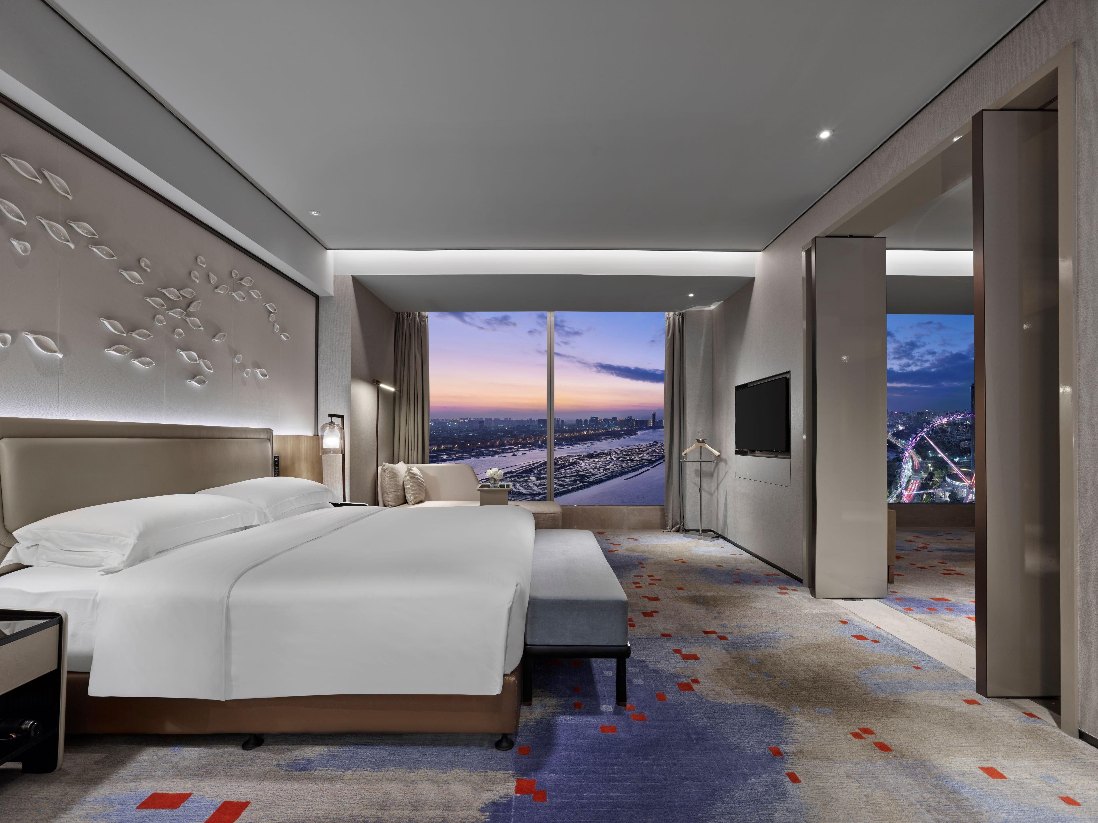 Suite with Views