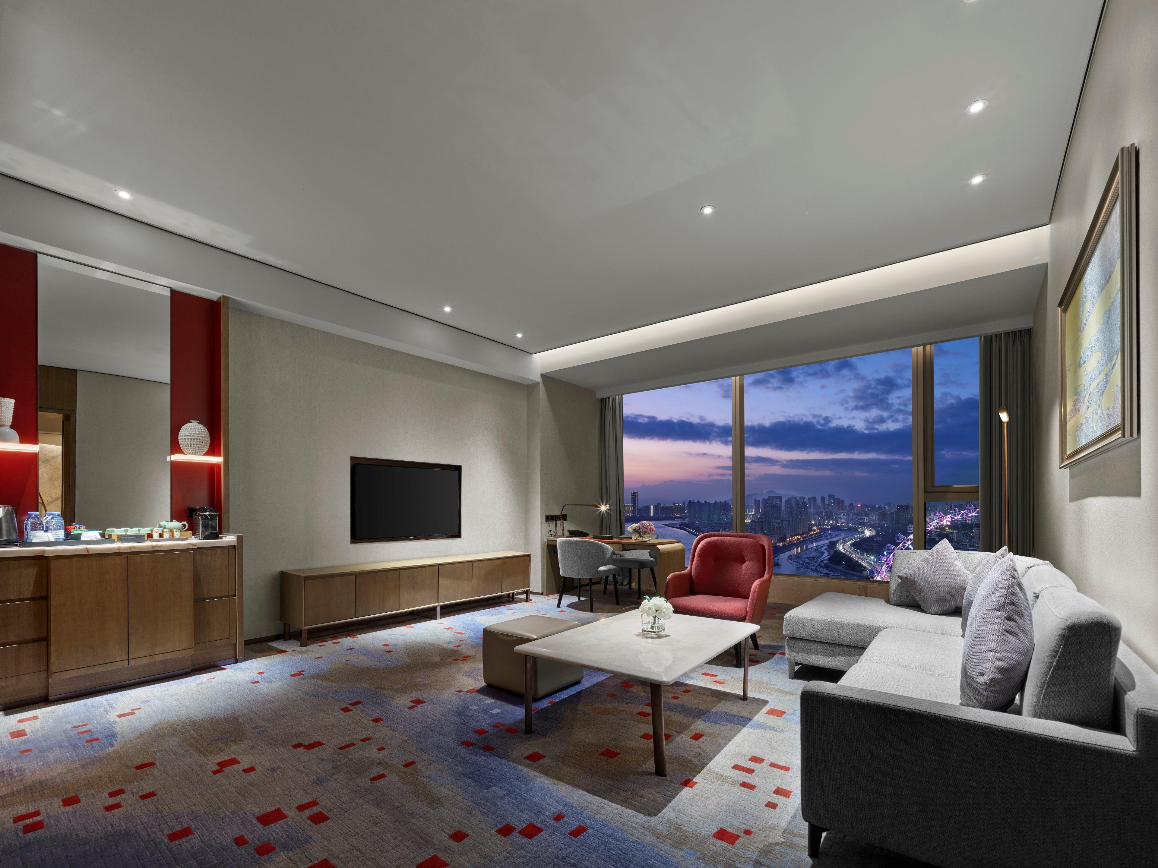 Suite with Views