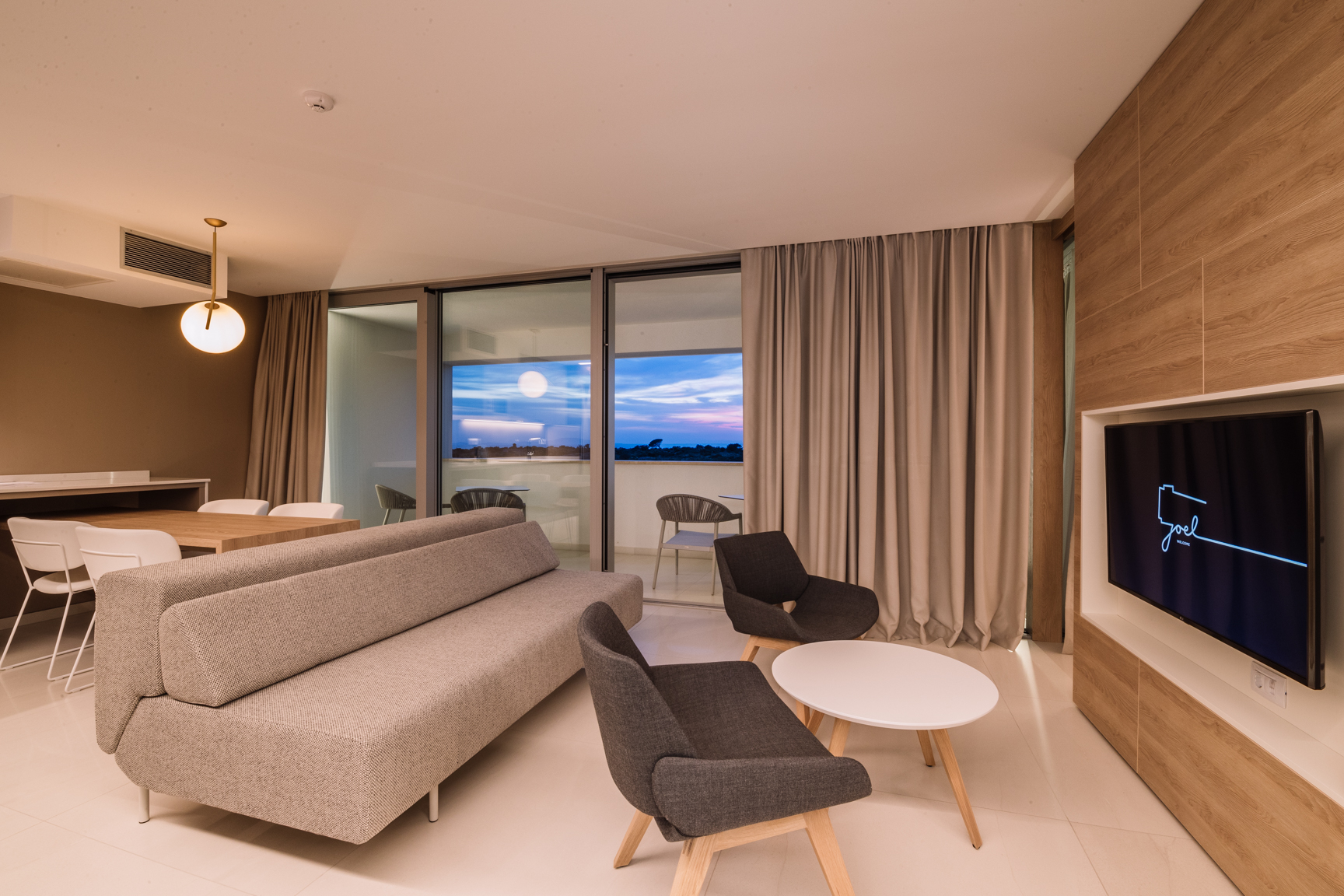 Suite Deluxe Sea View with Balcony