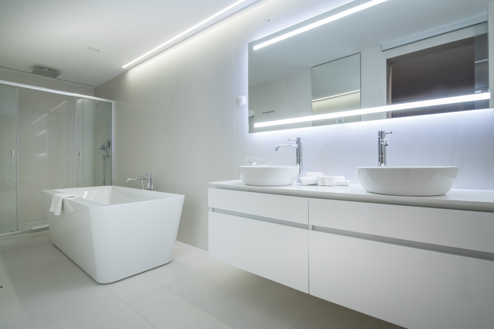 Suite Deluxe Sea View with Balcony