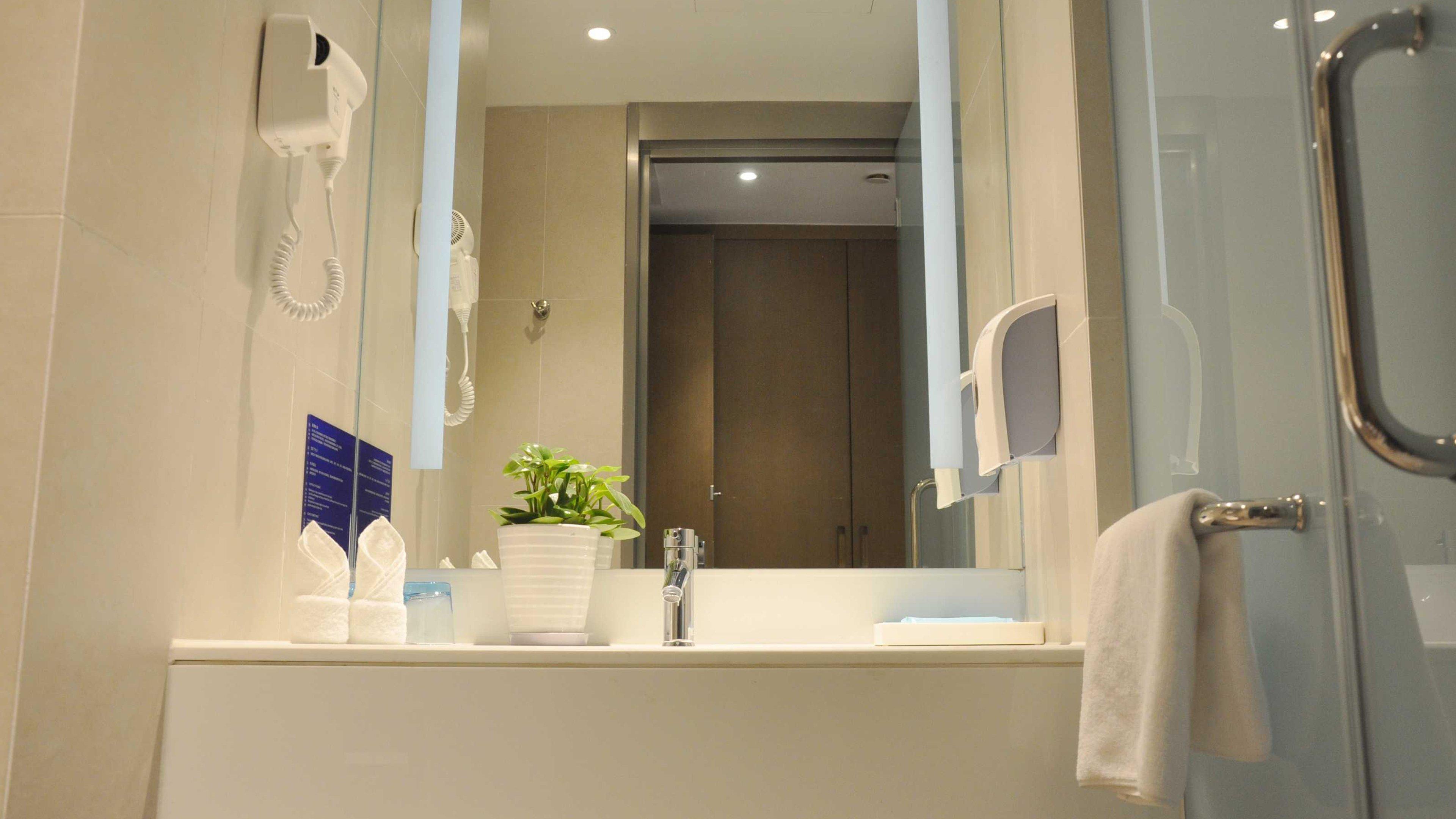 Double Accessible-queen Size Bed