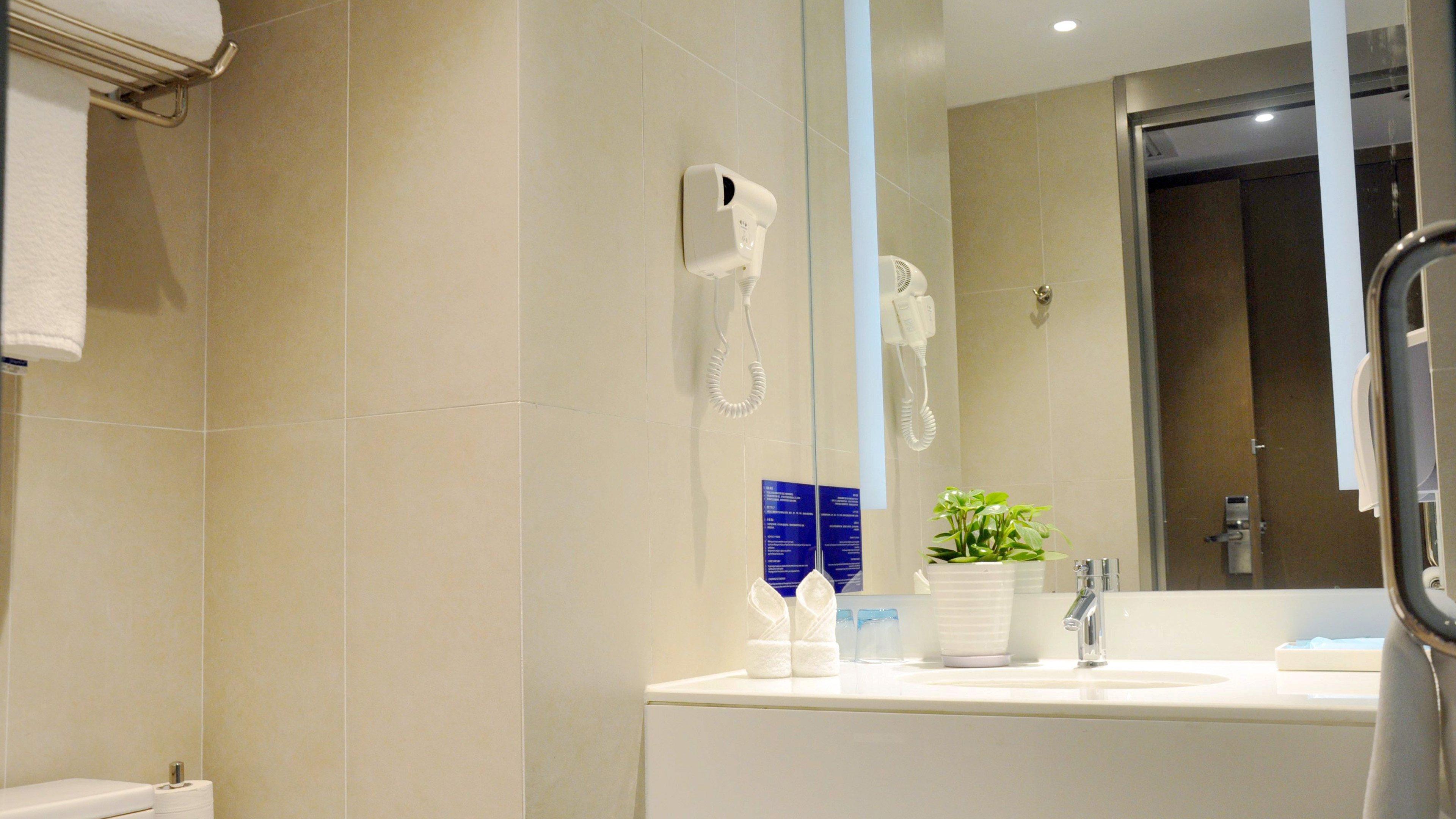 Double Accessible-queen Size Bed