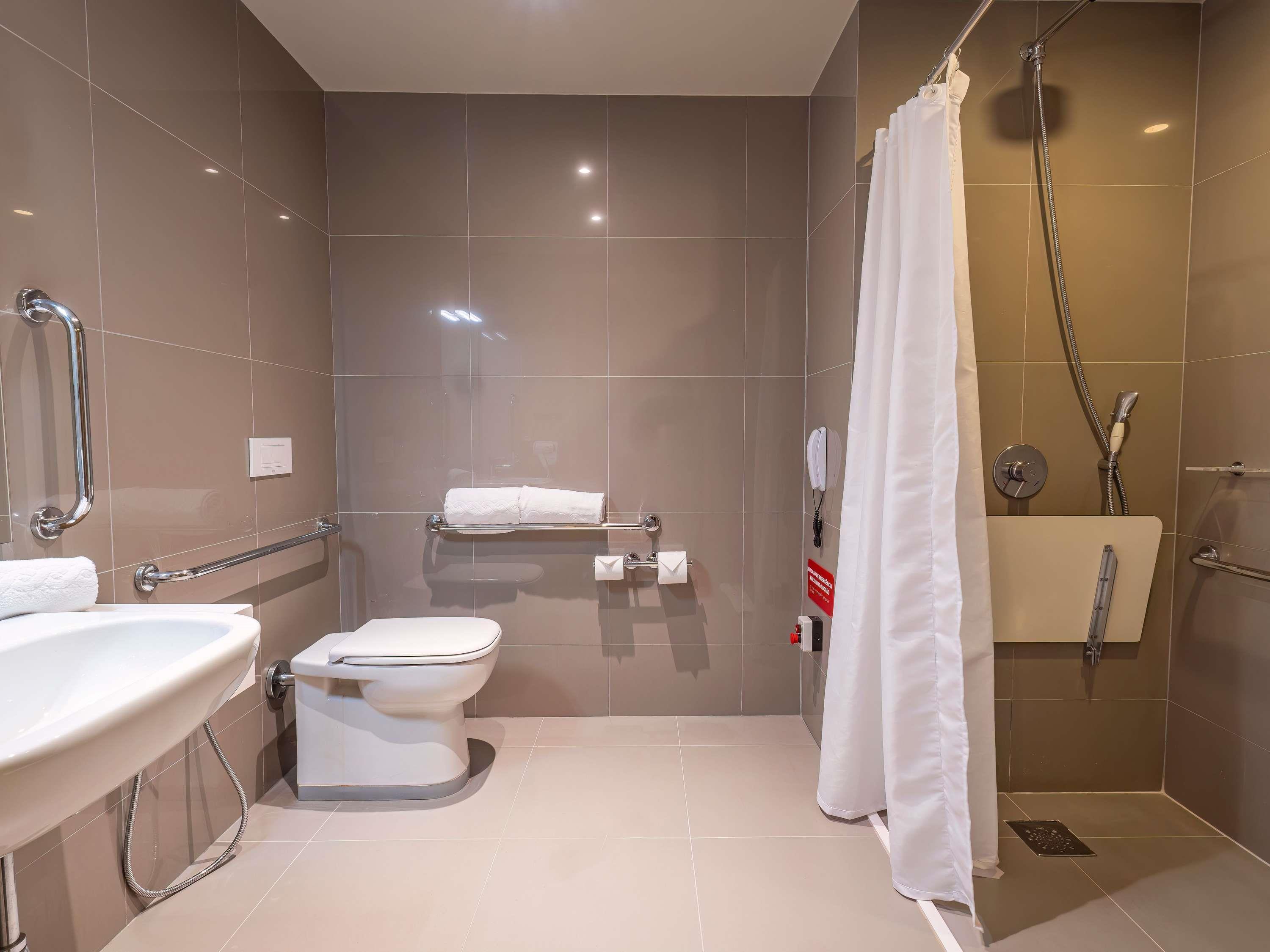 Apartment Queen Size Bed