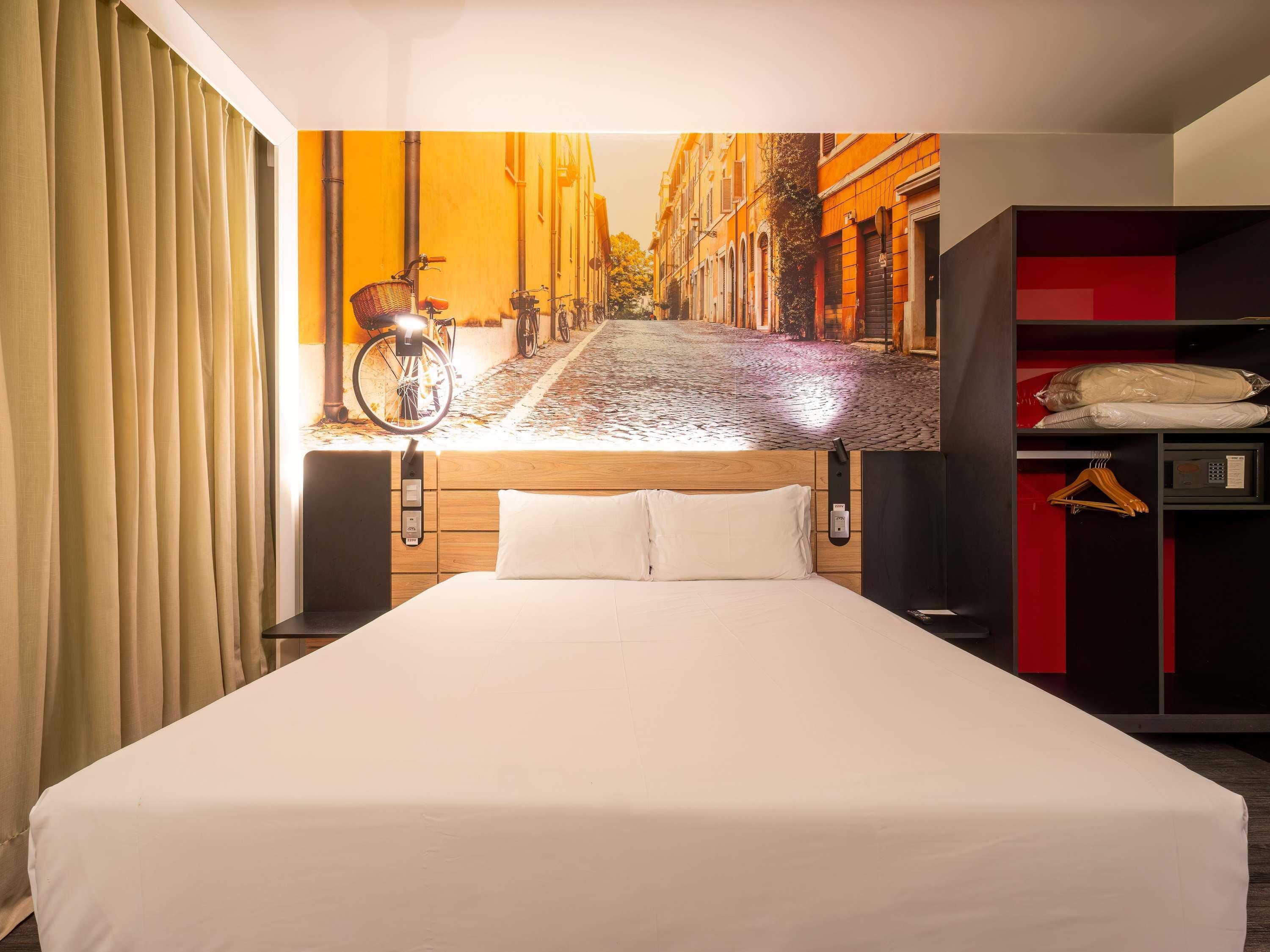 Apartment Queen Size Bed