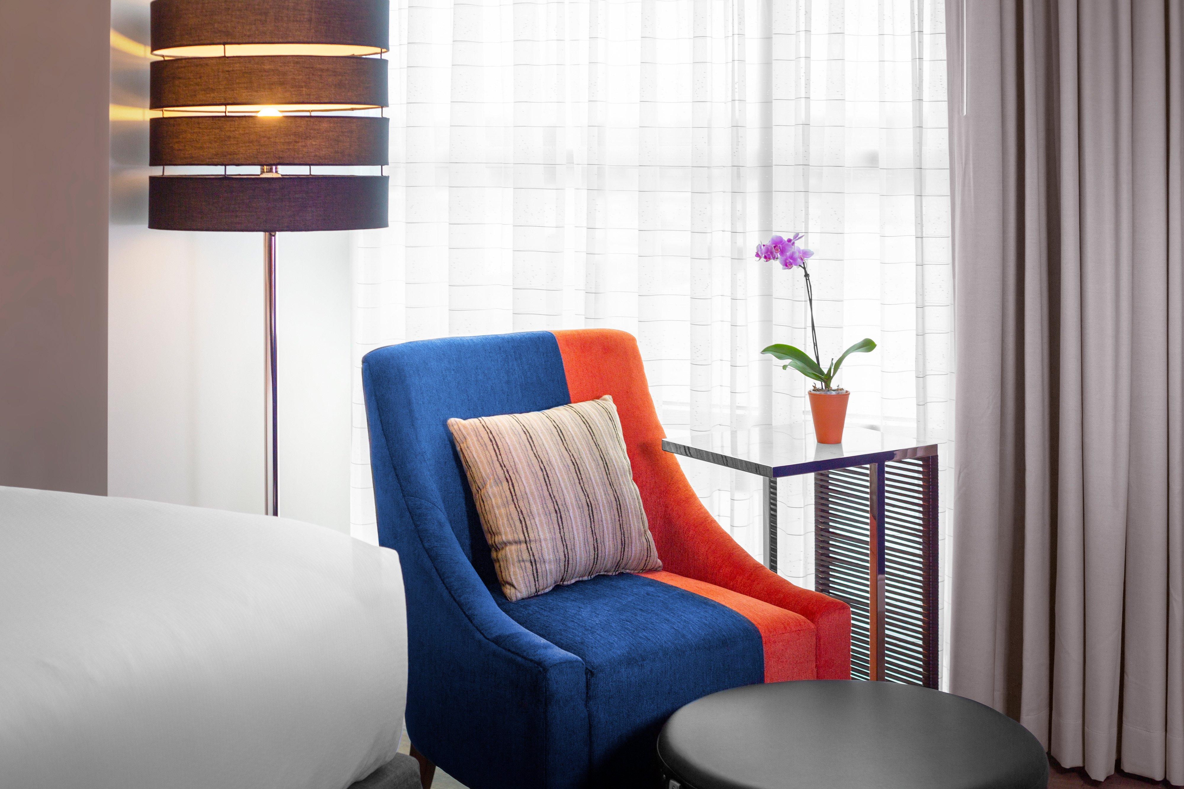 Suite Accessible King Size Bed