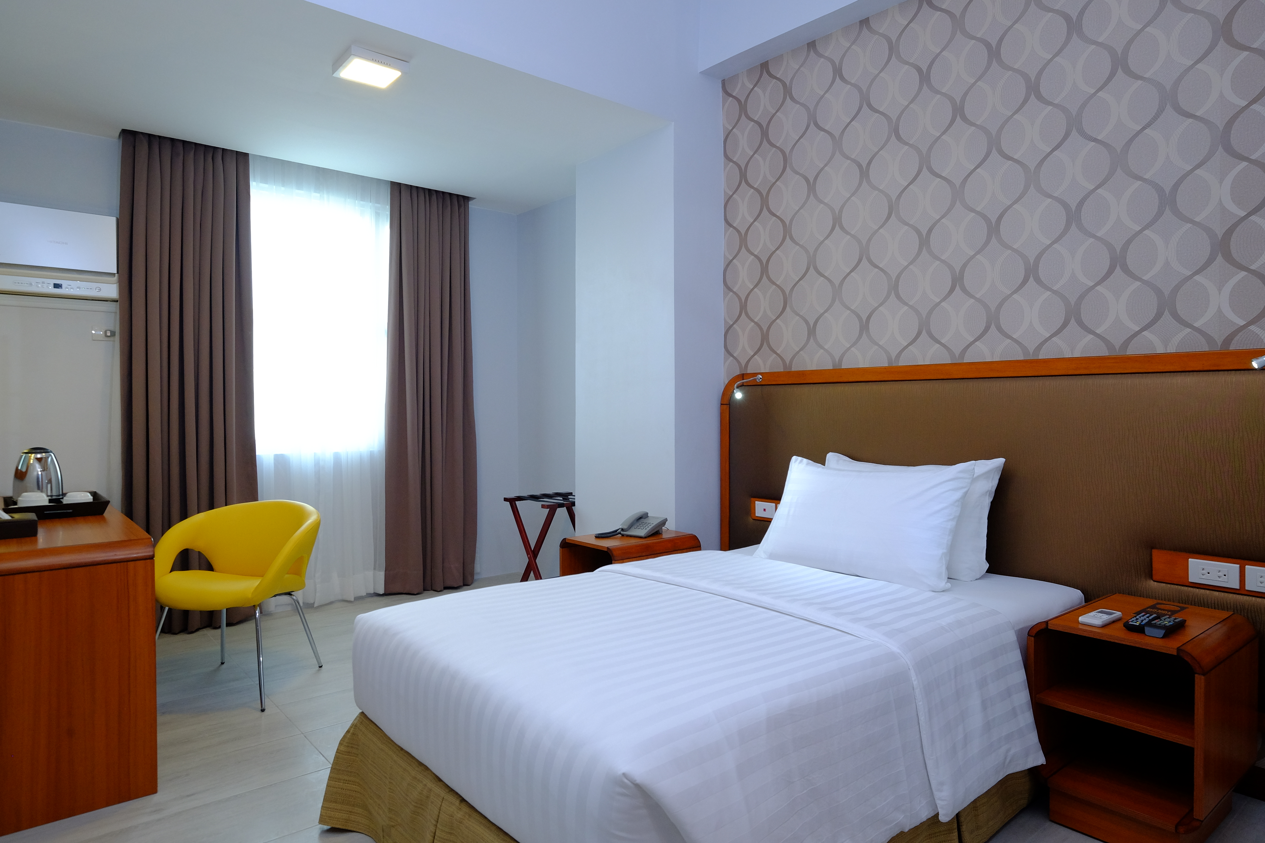 Double or Twin Deluxe