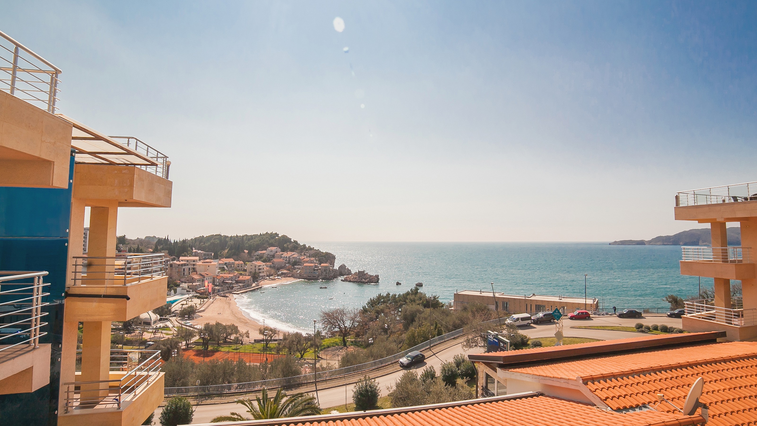 Apartment with Balcony