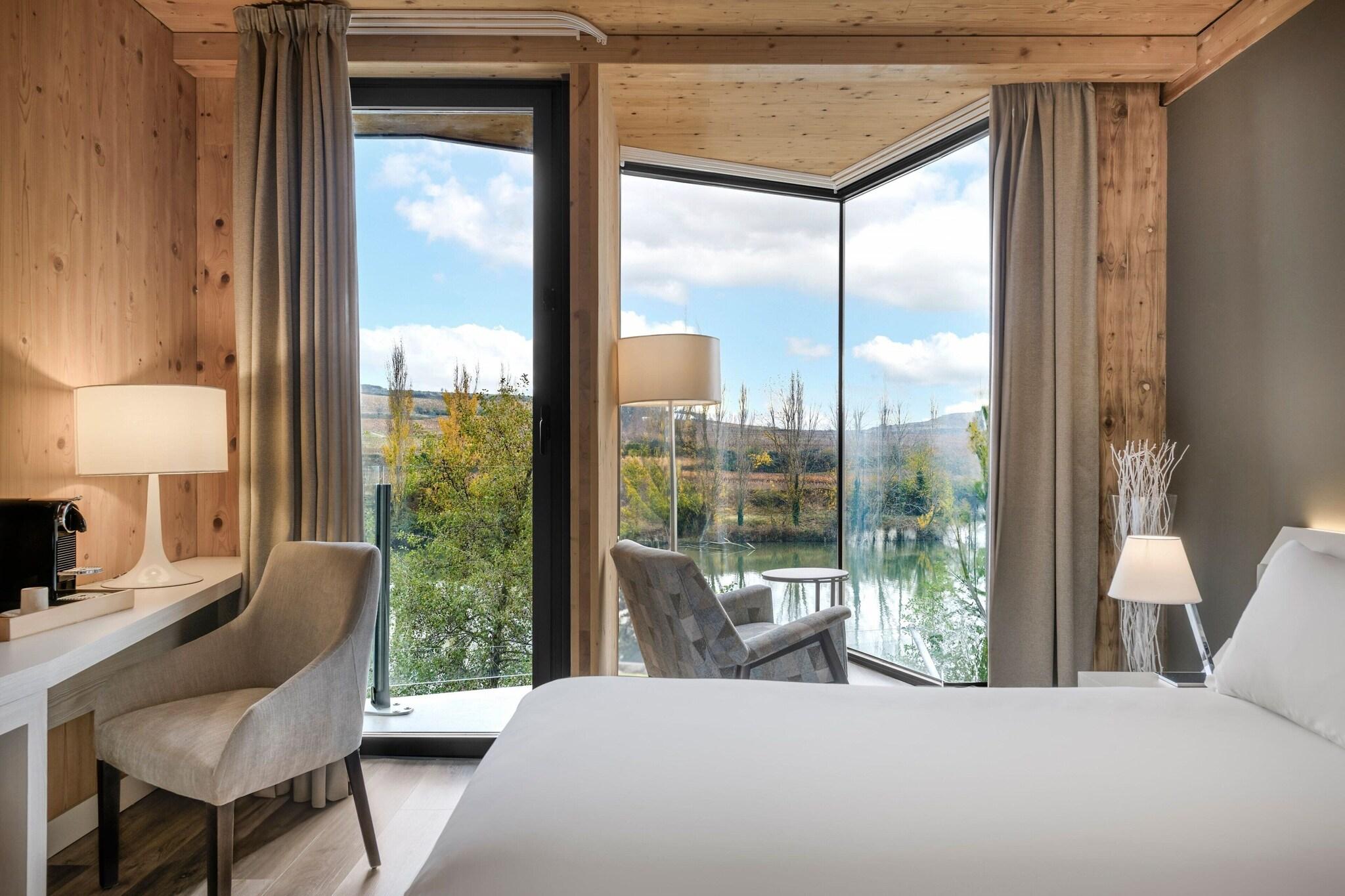 Twin Deluxe River View