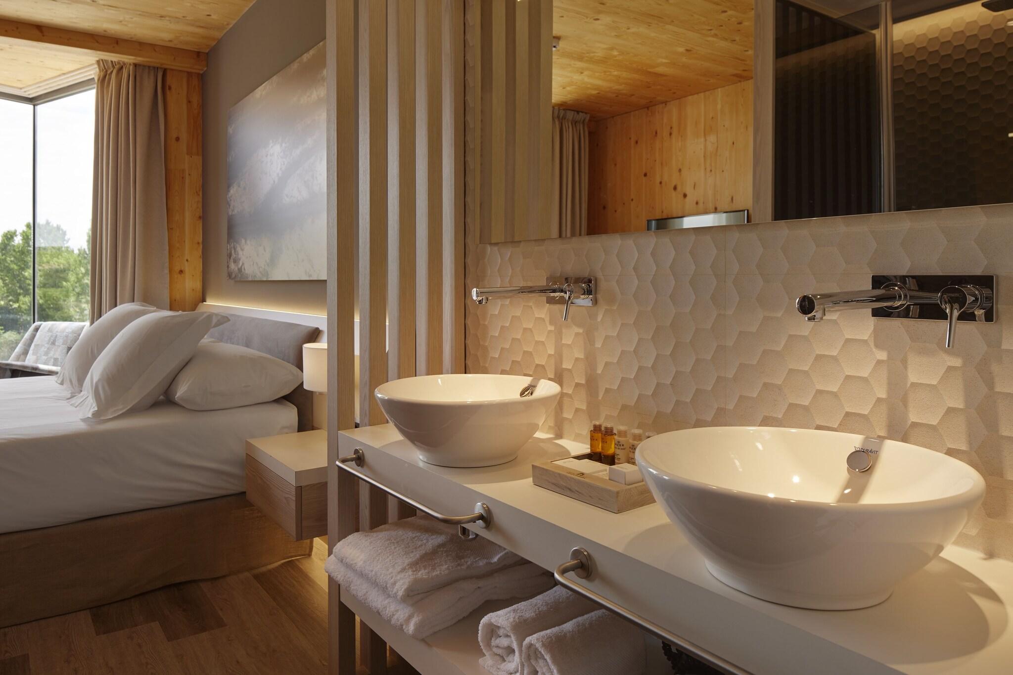 Double Deluxe with Views