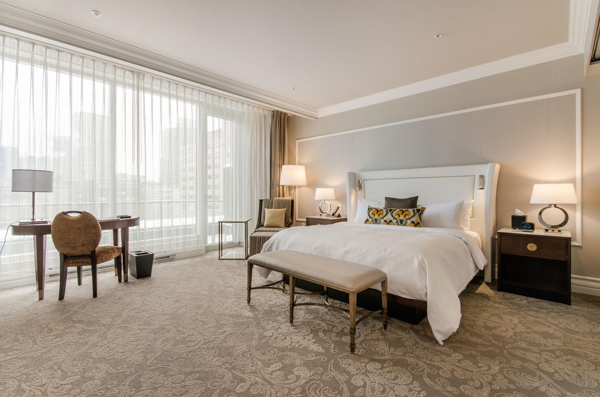 Double Deluxe King Bed