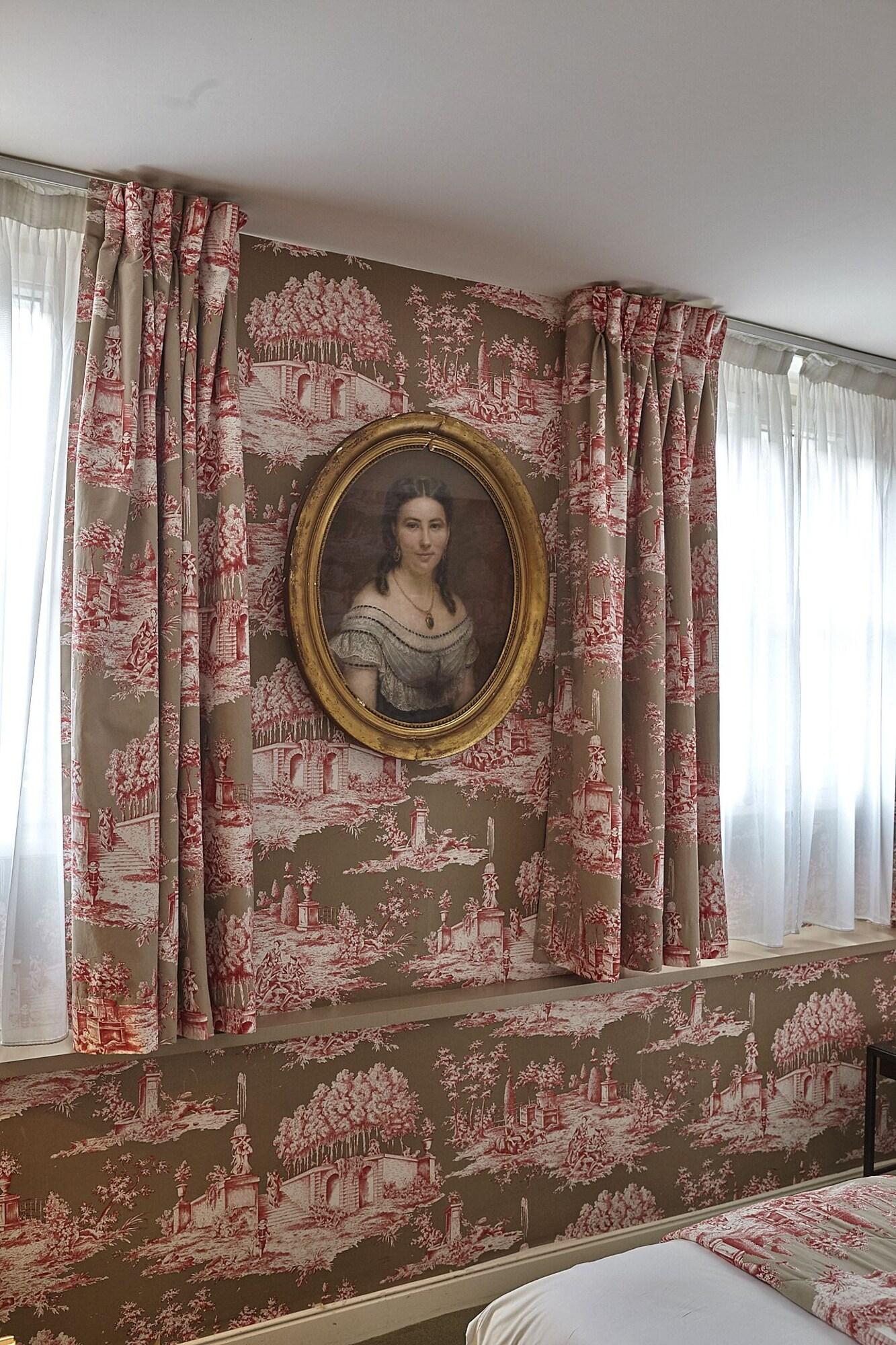 Double Superior Queen Bed