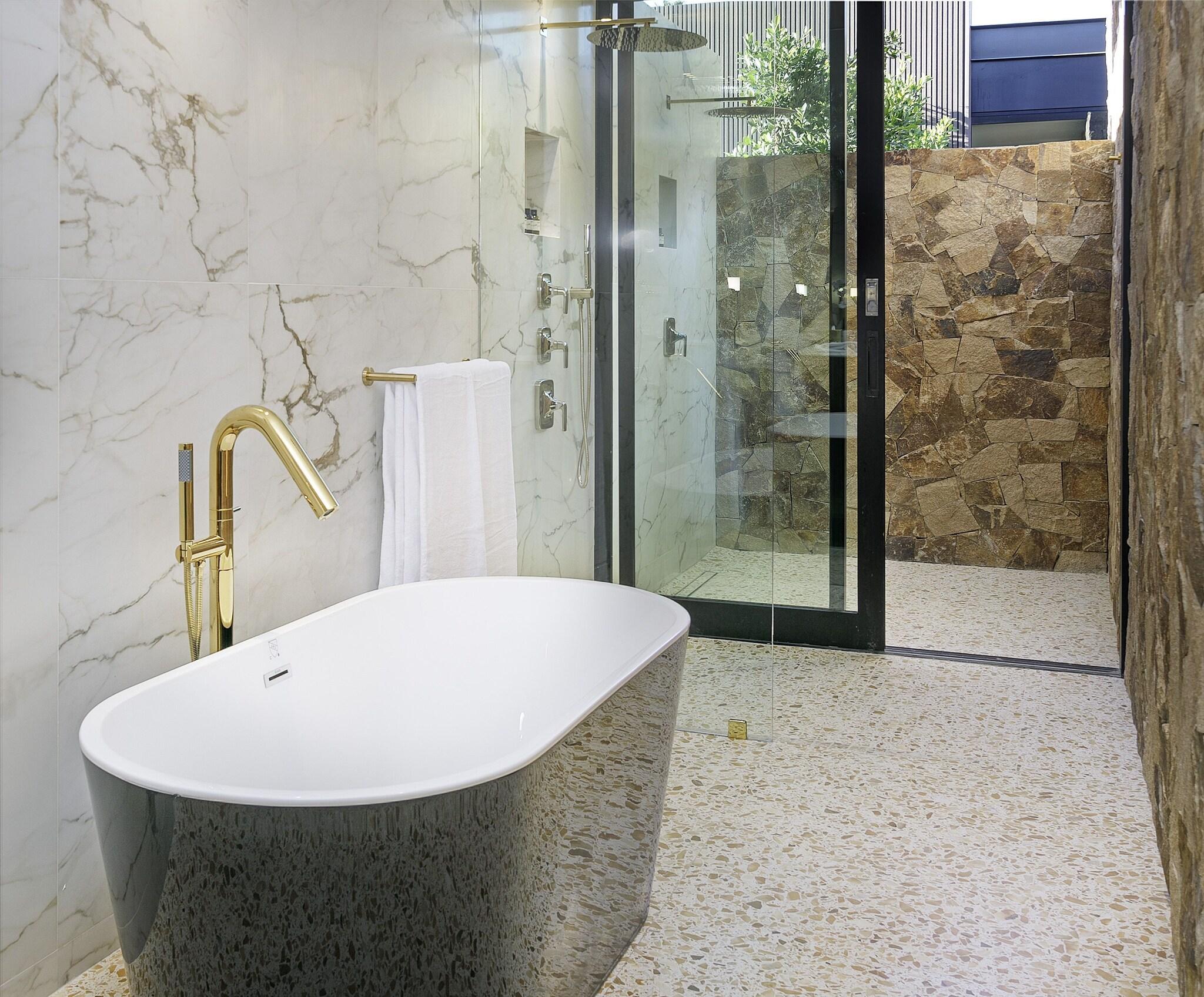 Studio King Size Bed