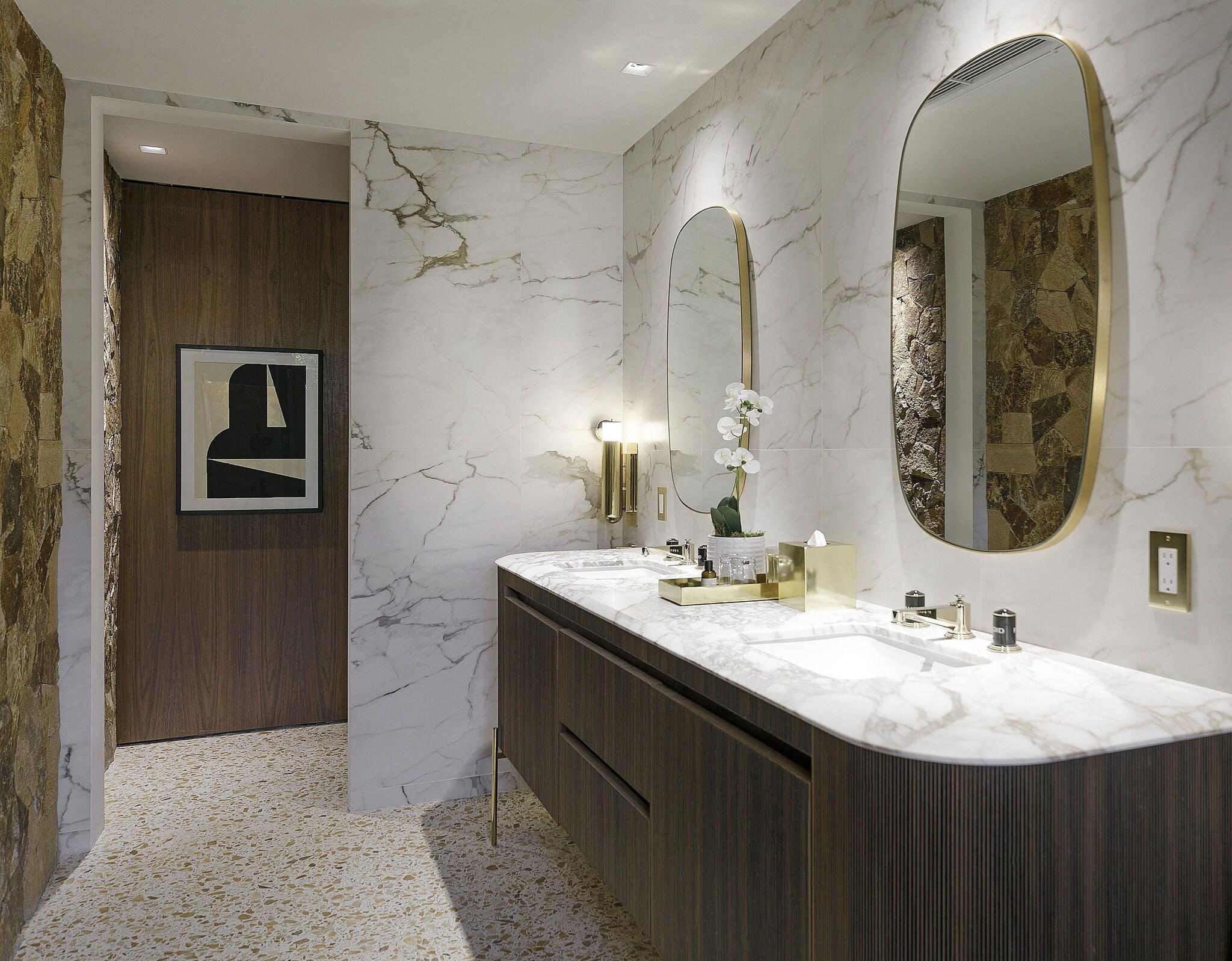 Studio King Size Bed