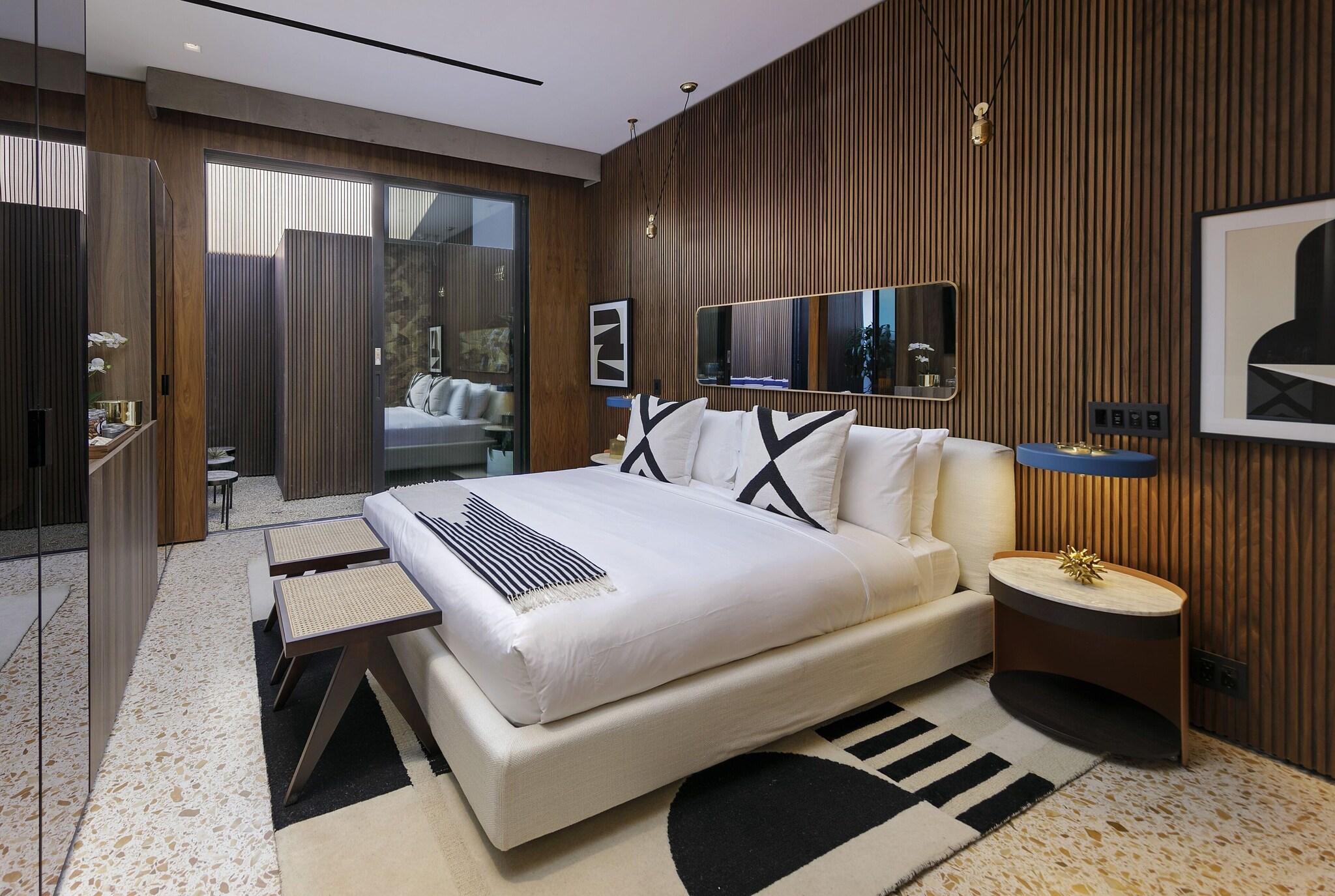 Studio King Size Bed