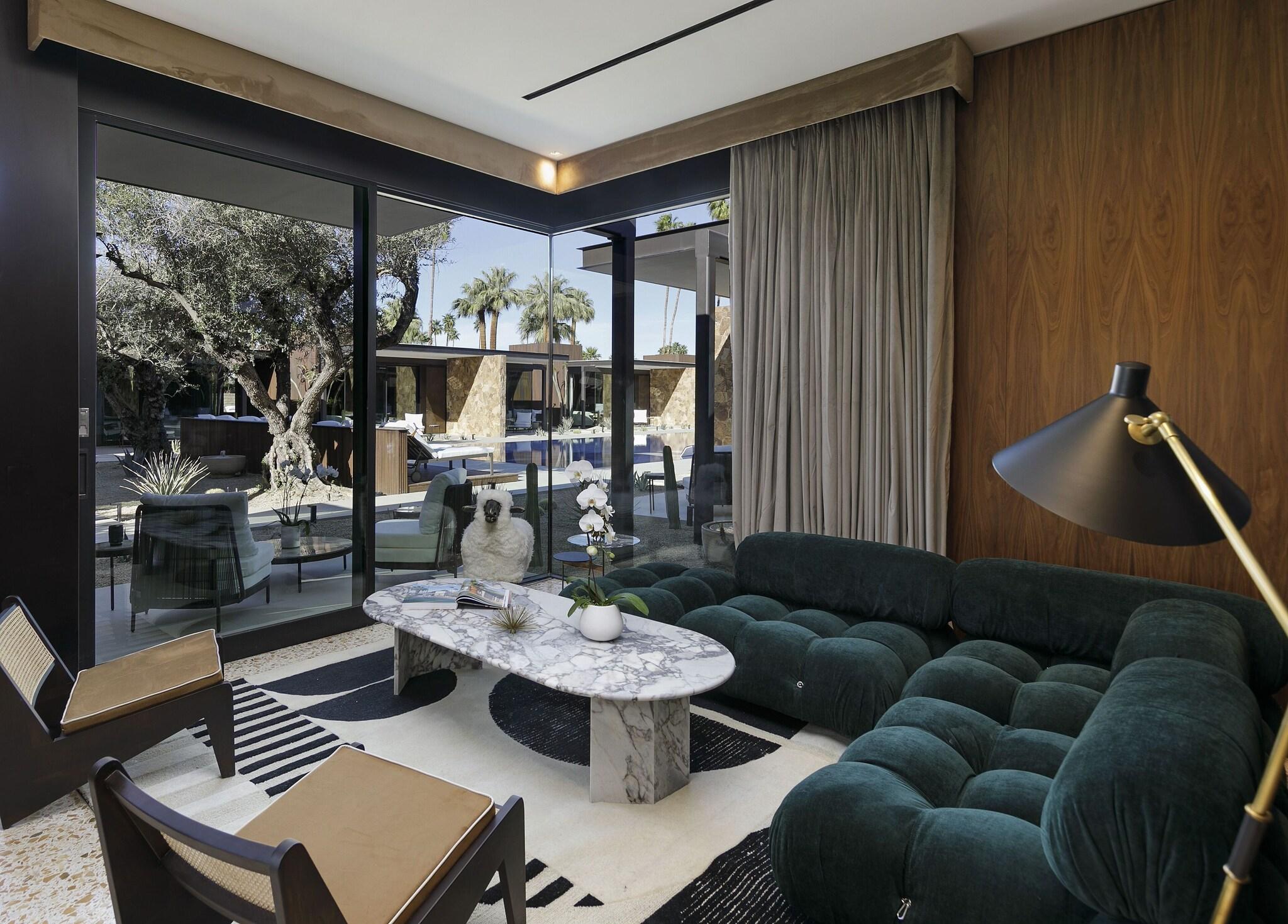 Studio King Size Bed