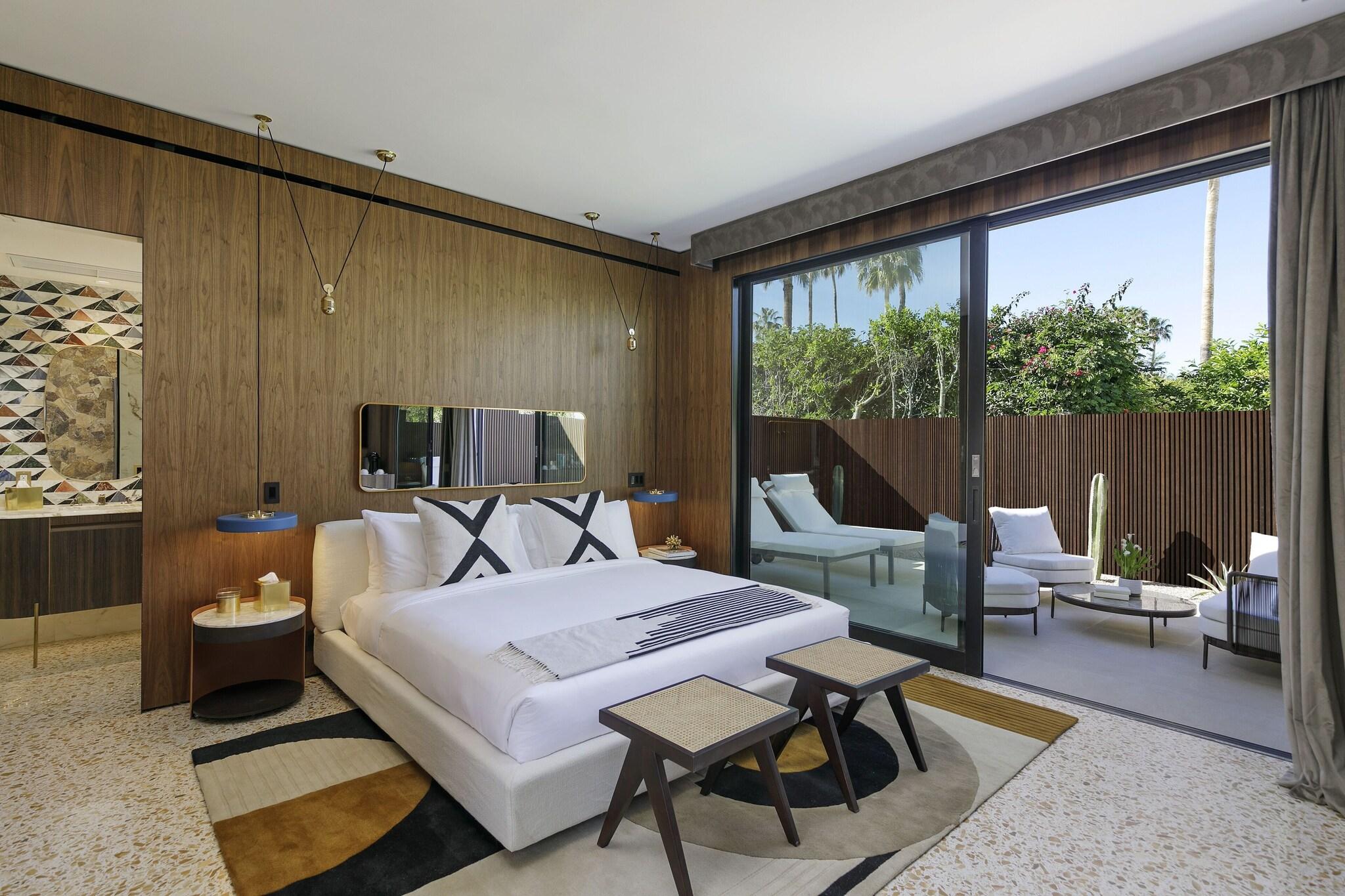 Bungalow King Size Bed