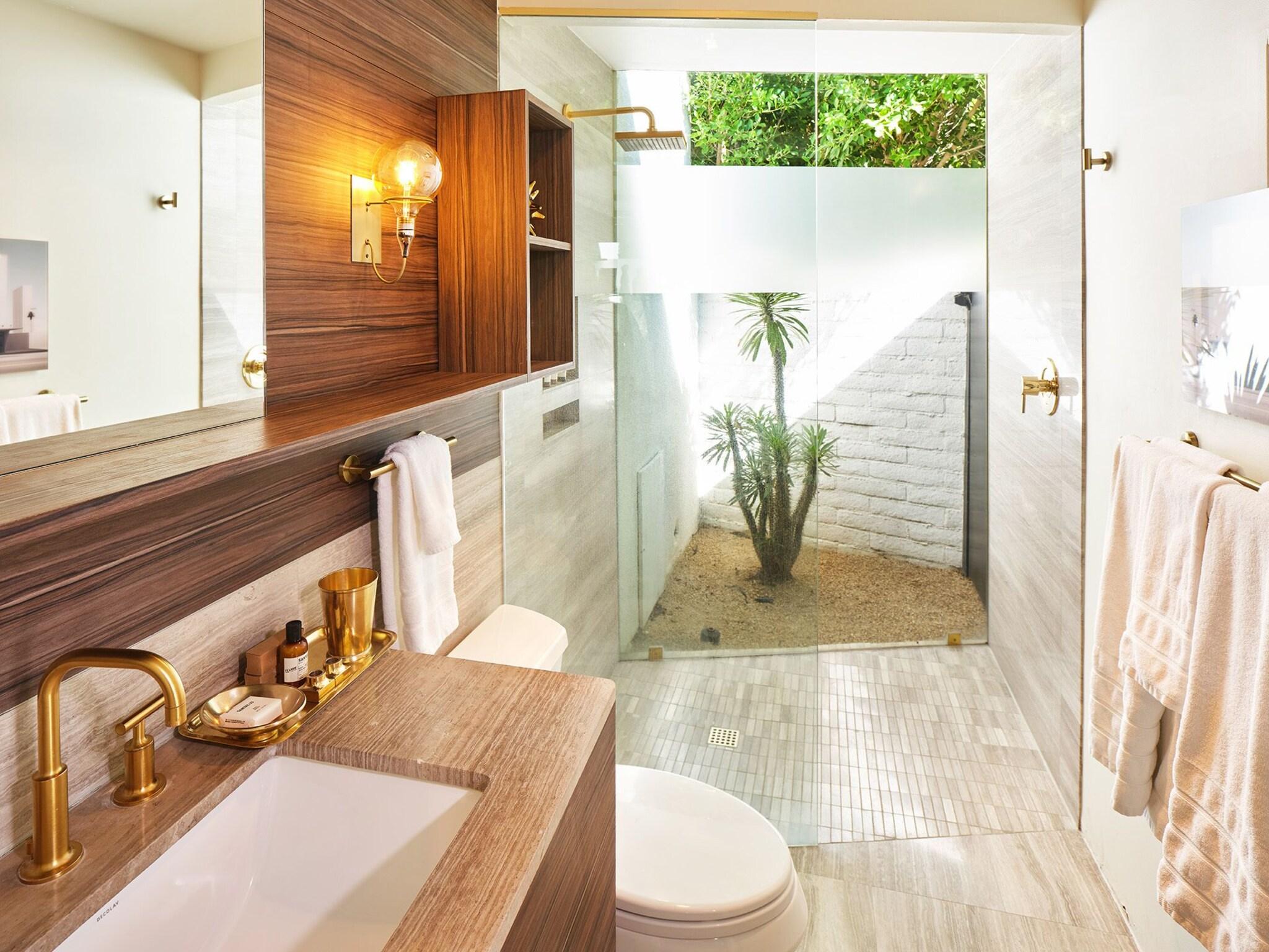 Bungalow Premier King Bed