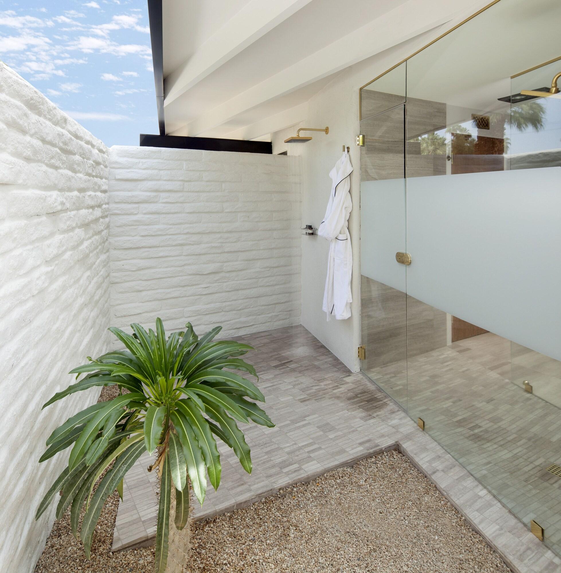 Junior Suite King Size Bed