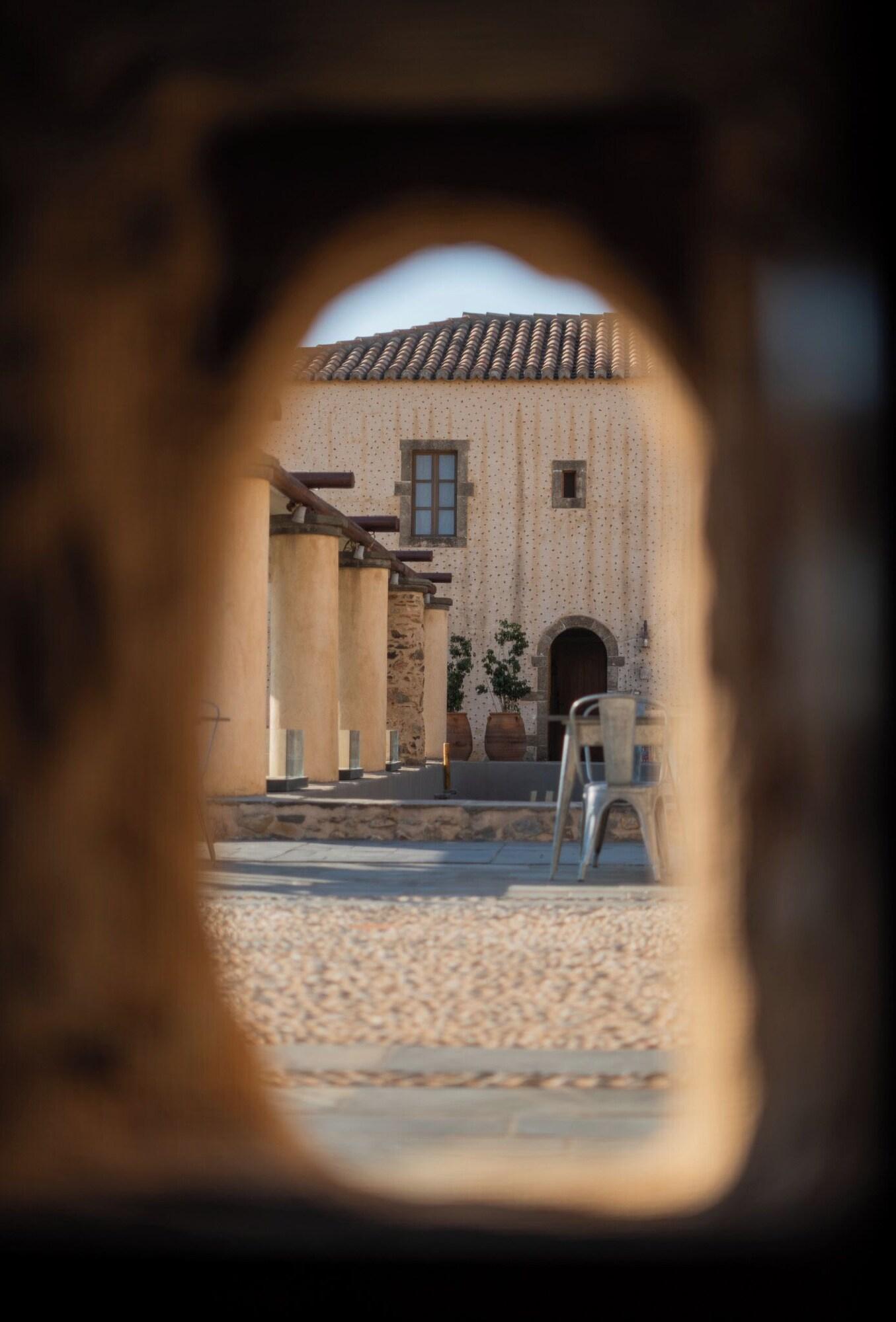 Suite Queen Size Bed