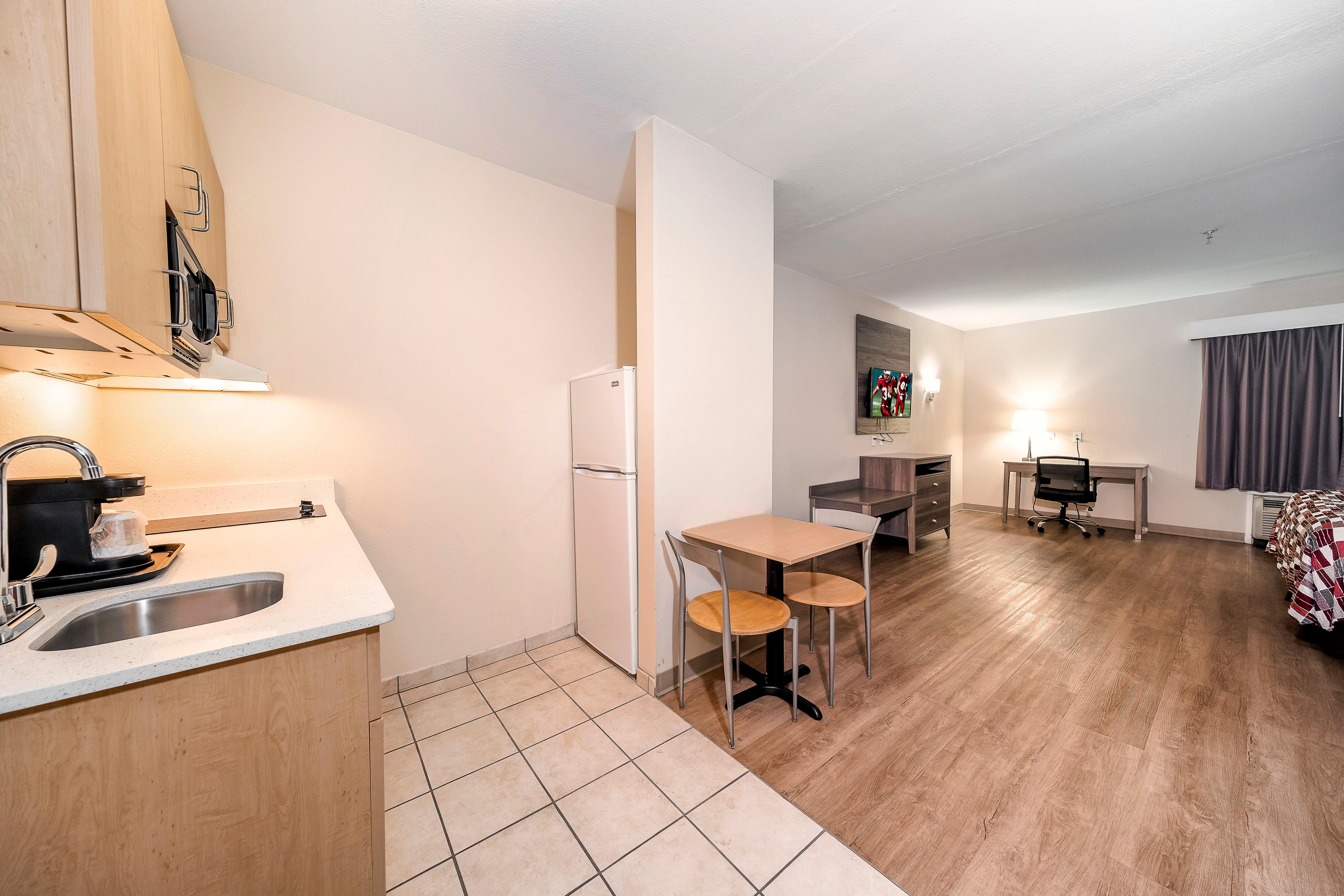 Double Deluxe Two Queen Beds