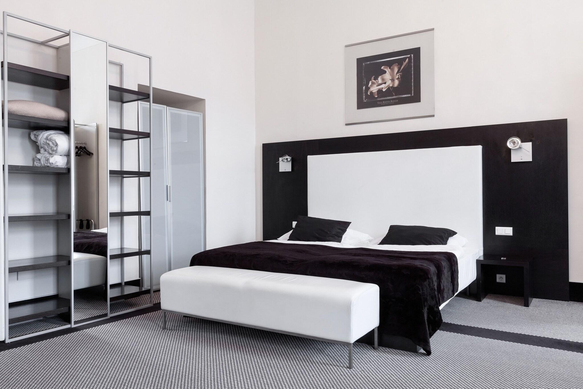 Double King Size Bed