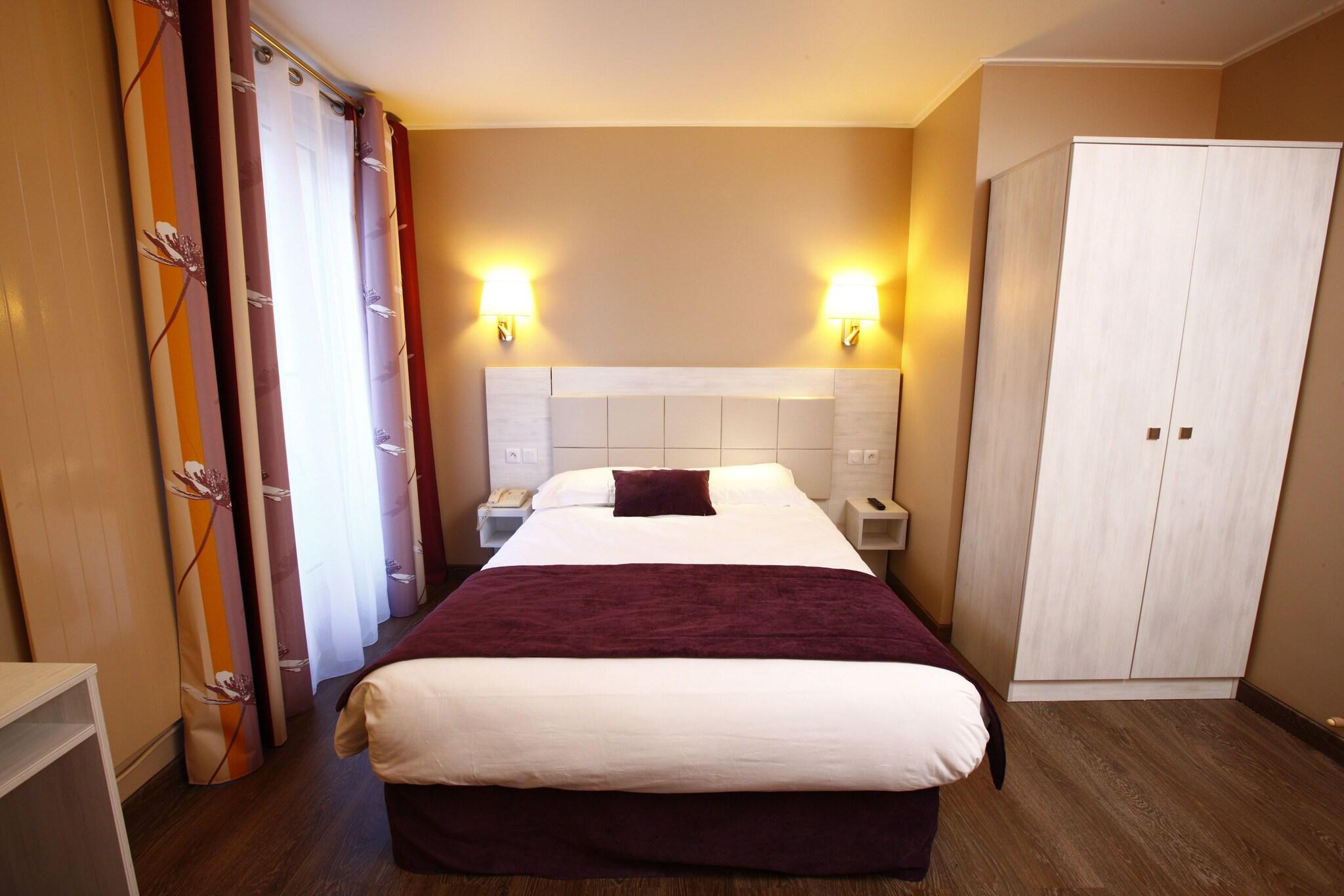 Double Classic Double Bed