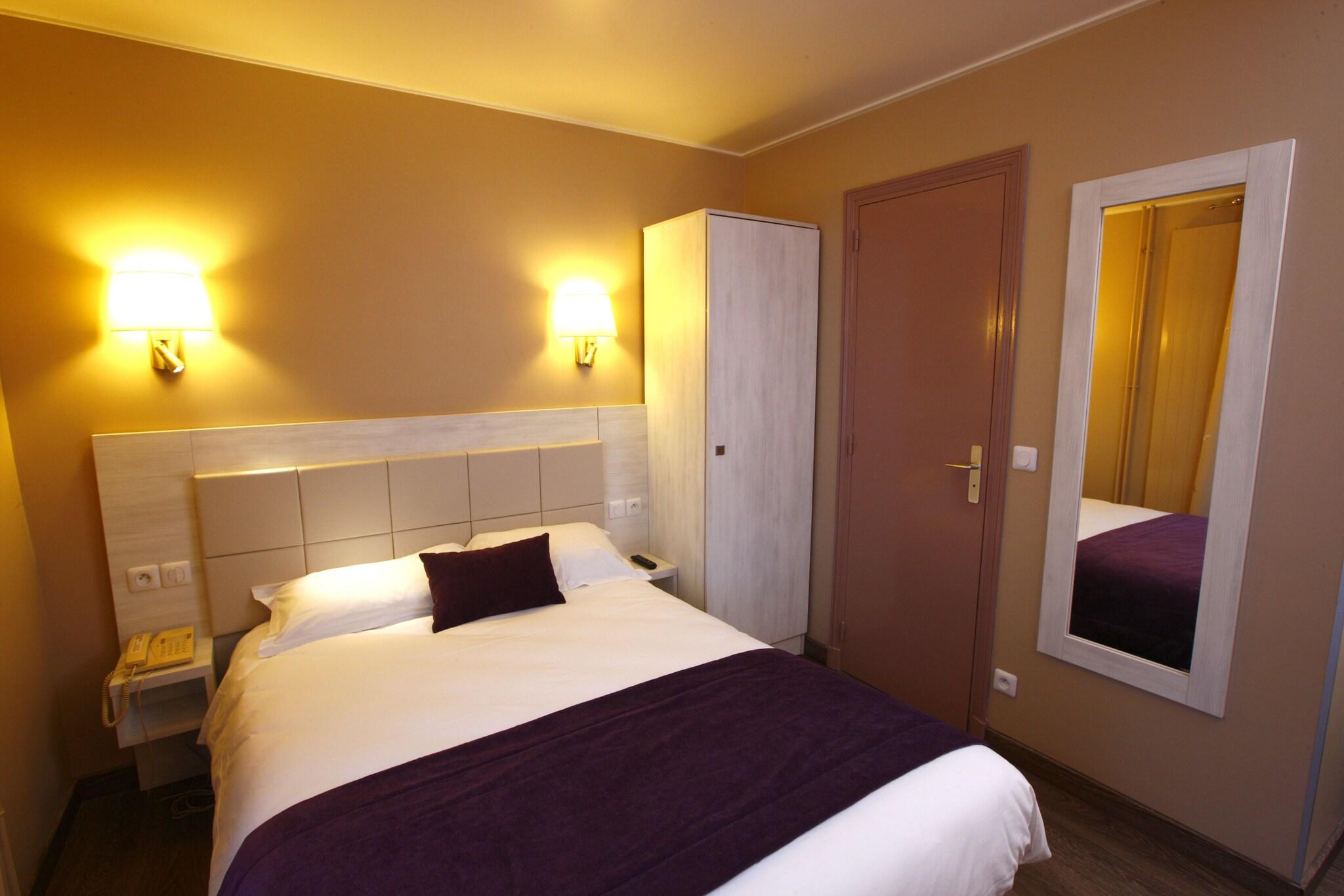 Double Classic Double Bed