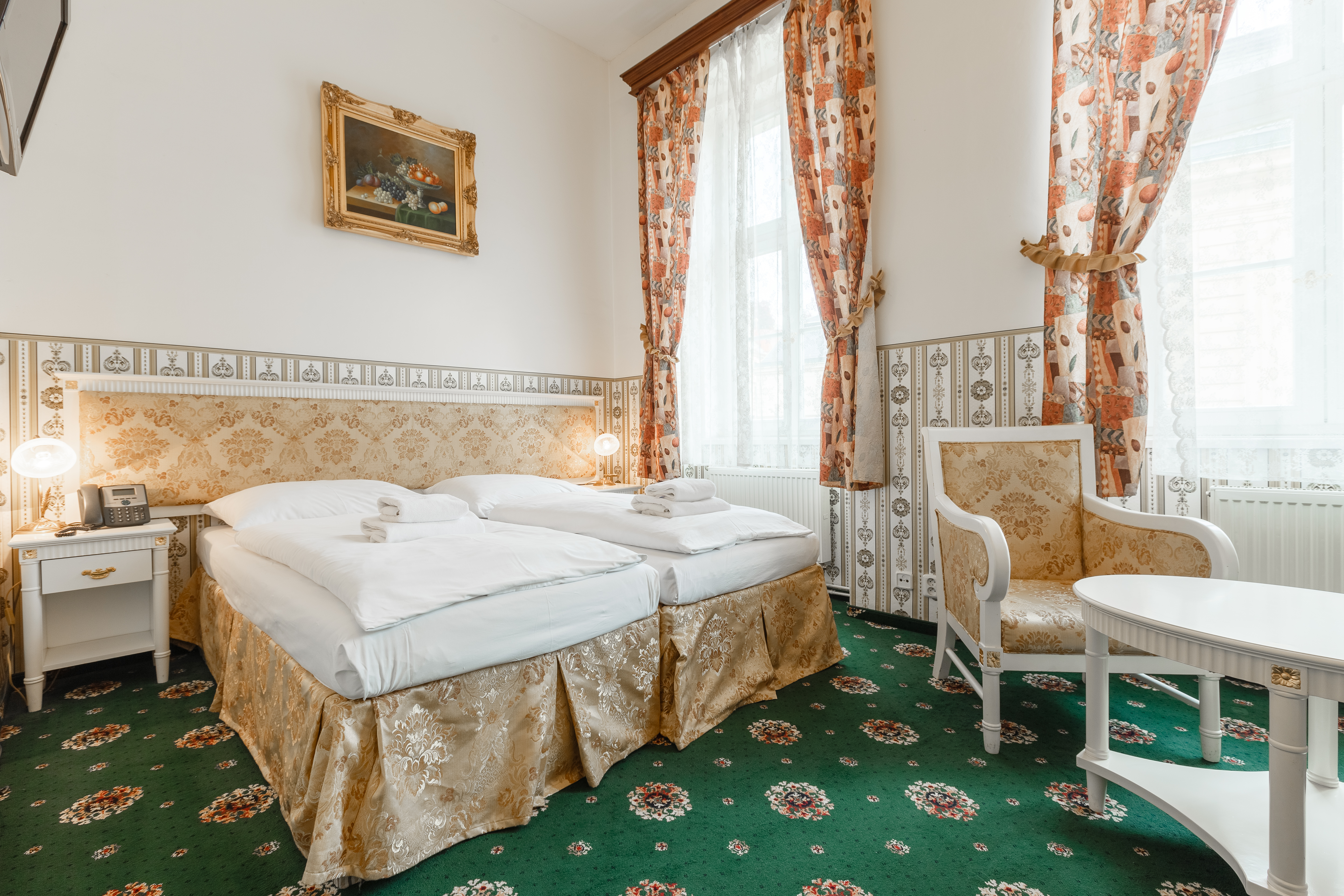 Double or Twin Standard