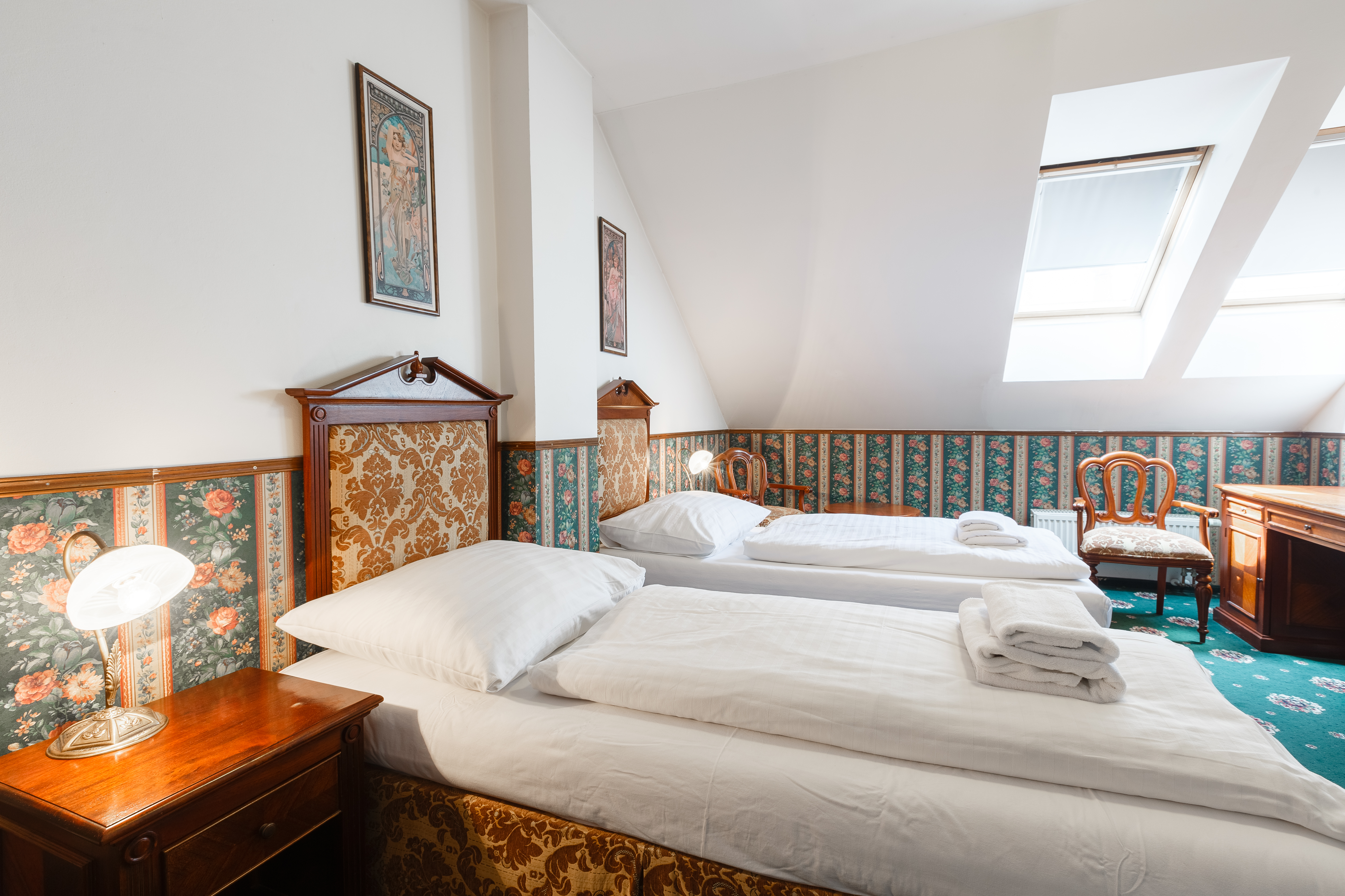 Double or Twin Standard