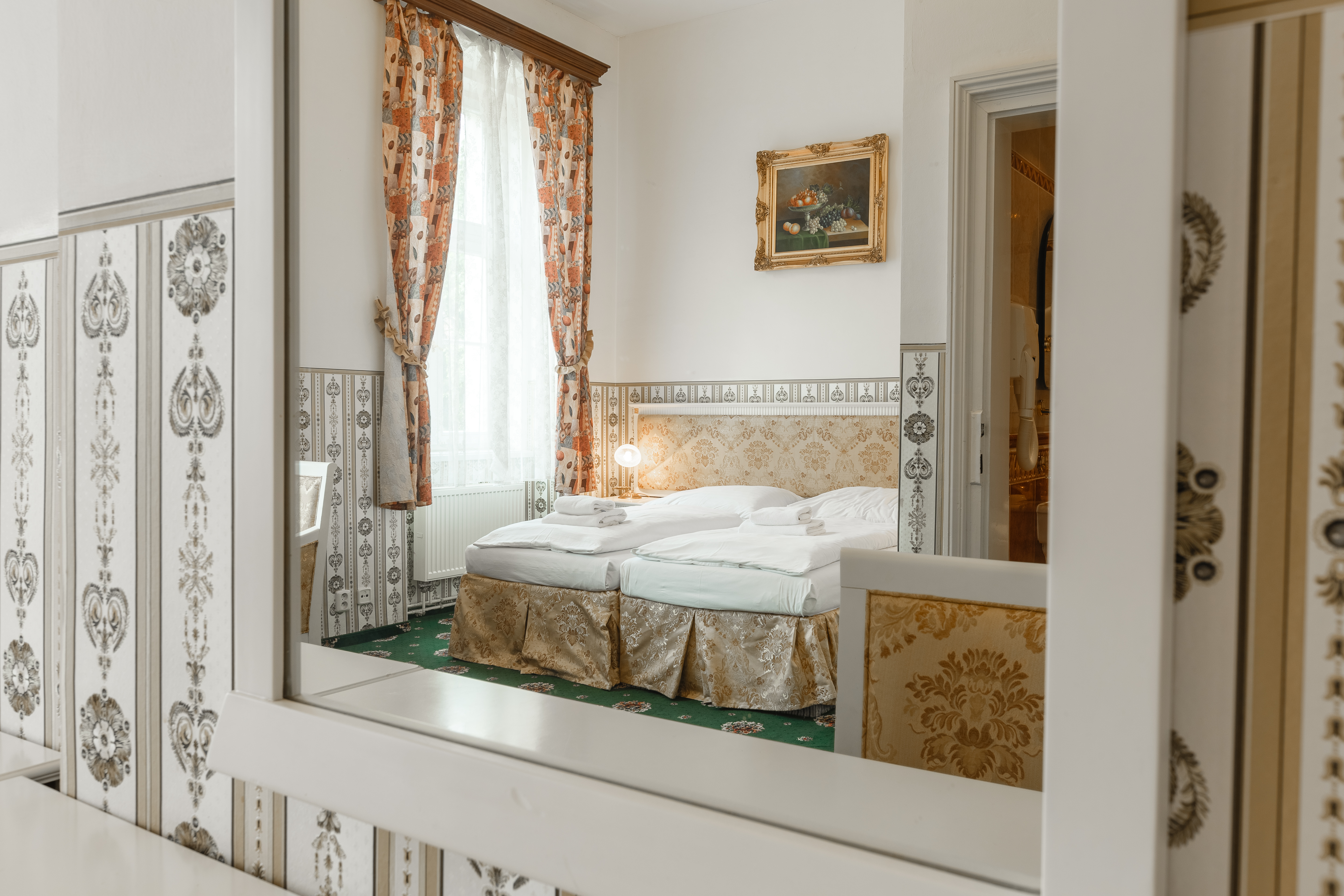 Double or Twin Standard