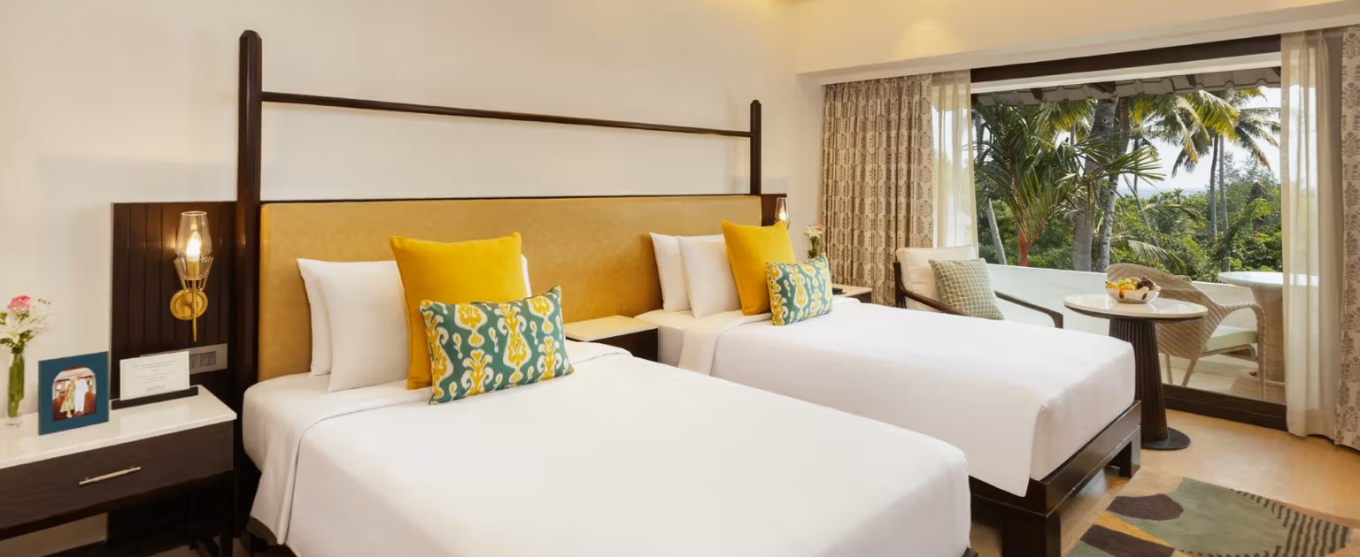 Twin Deluxe with Balcony