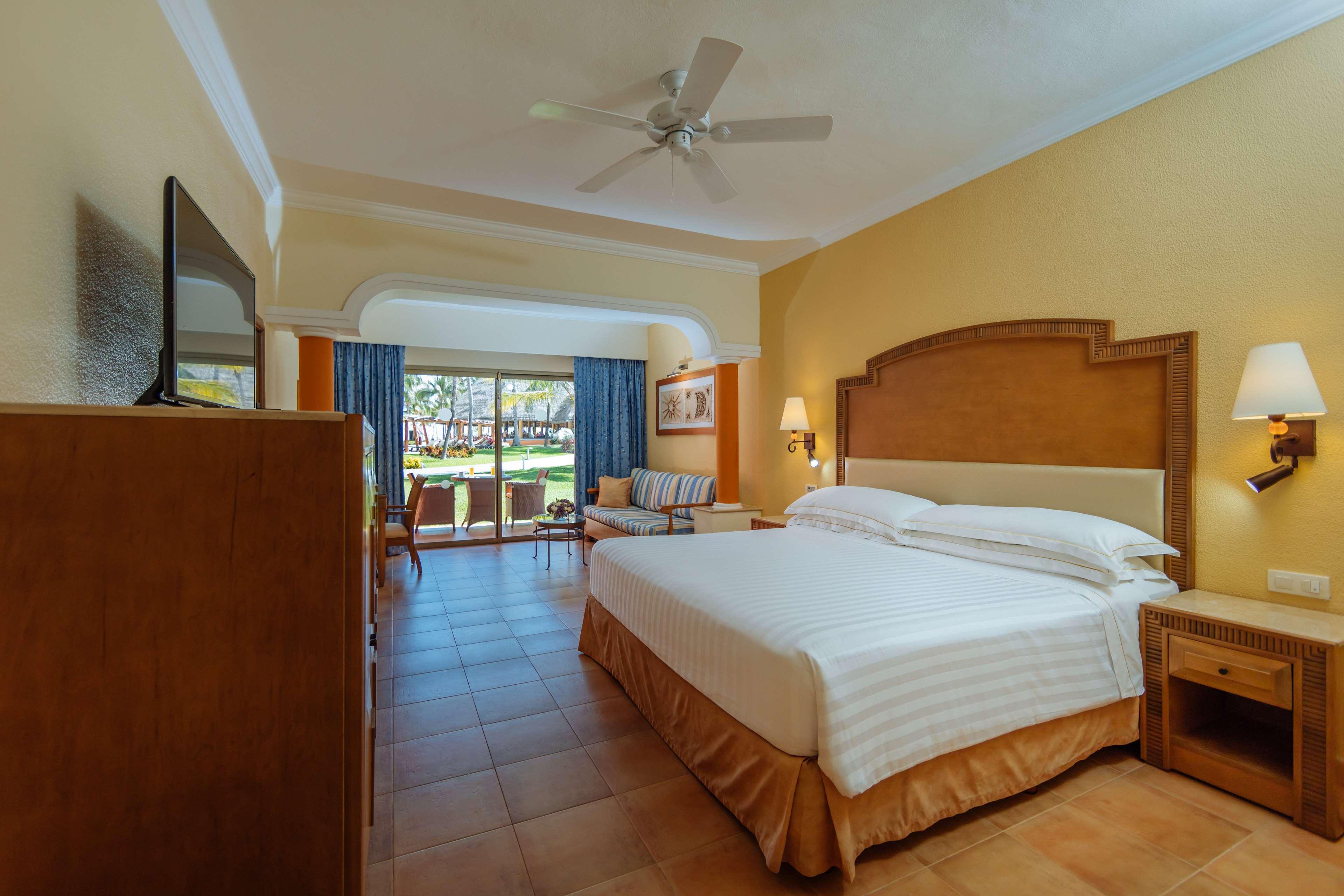 Junior Suite Premium Ocean Front