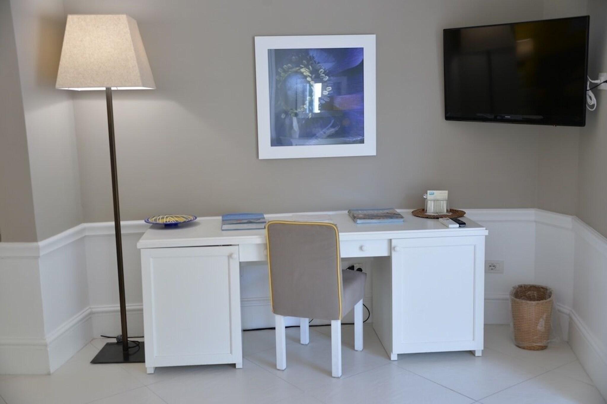 Junior Suite with Views