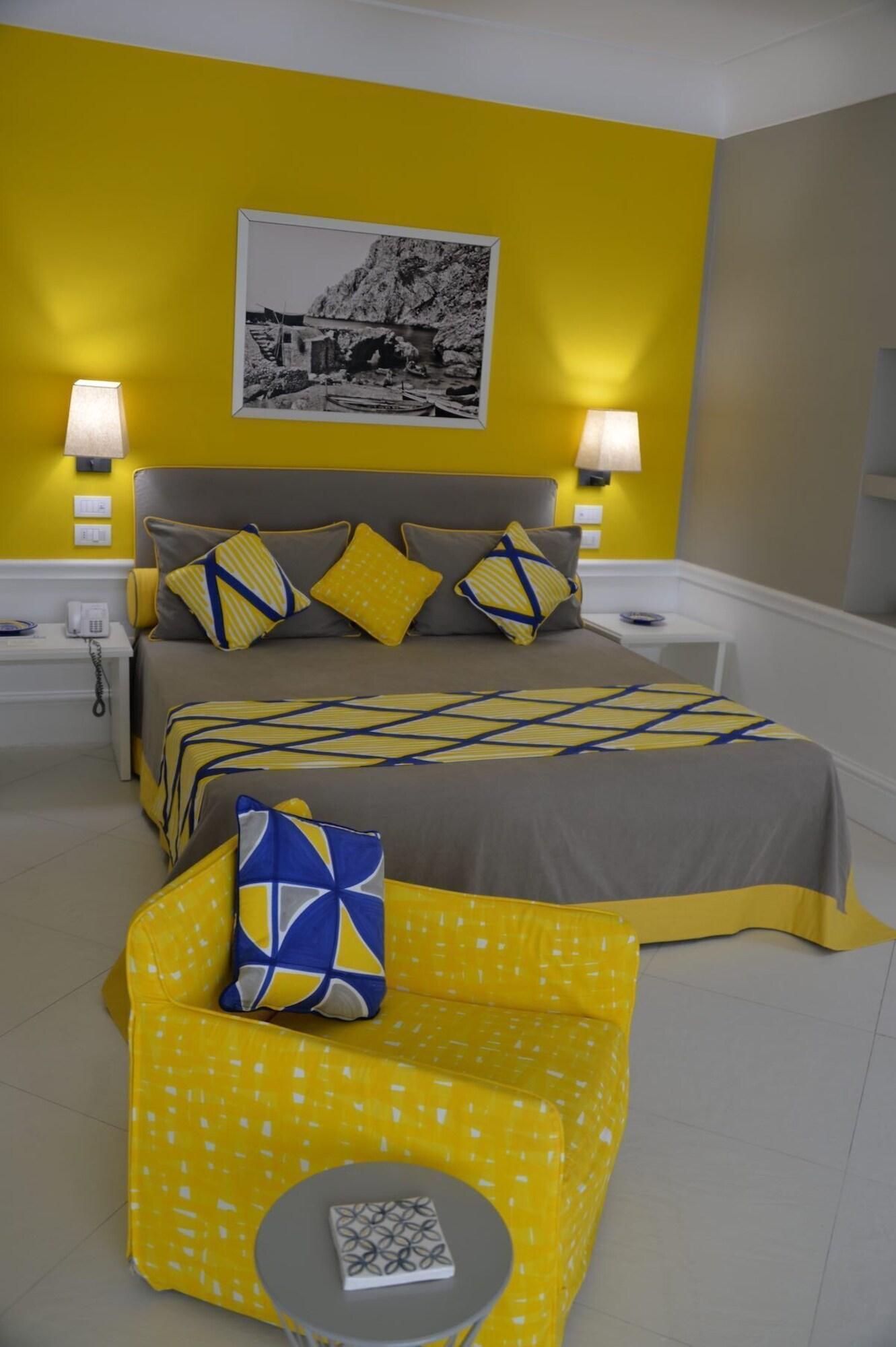 Junior Suite with Views