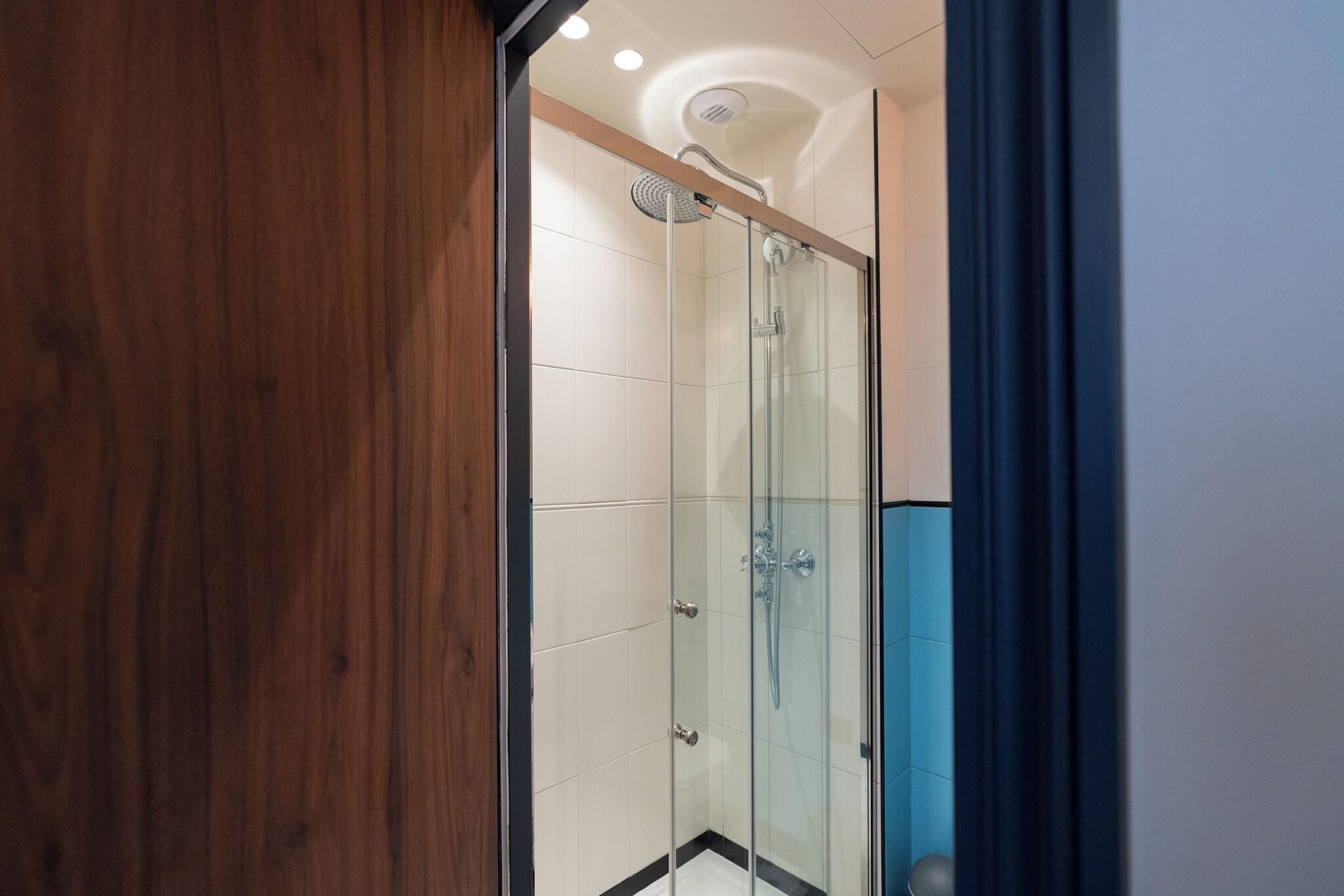 Family Room Connecting Room