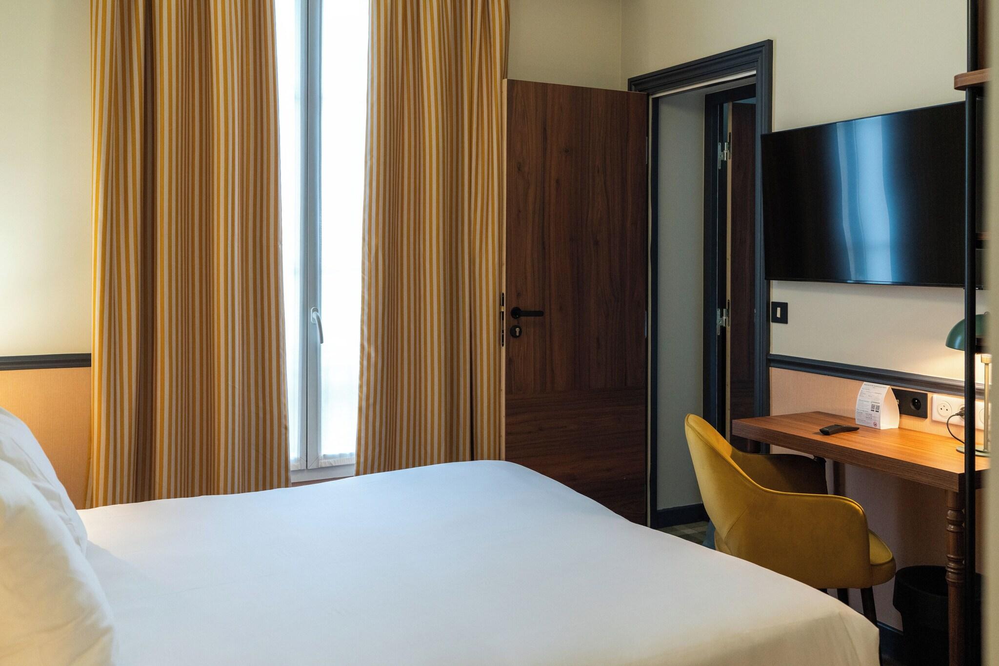 Family Room Connecting Room