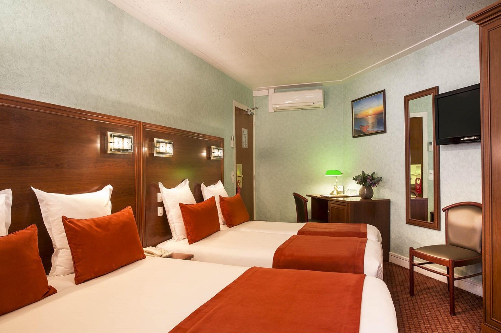 Quadruple Three Beds