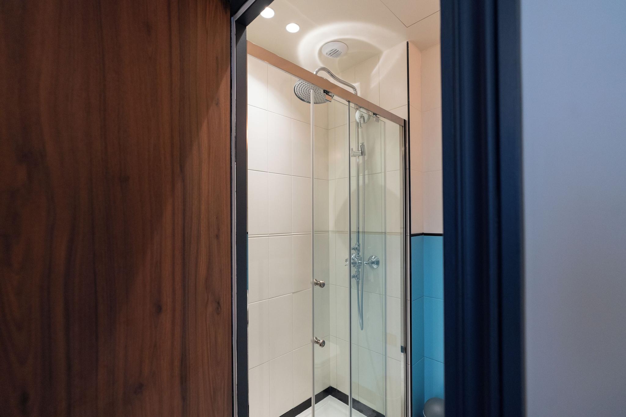 Family Room Connecting Room