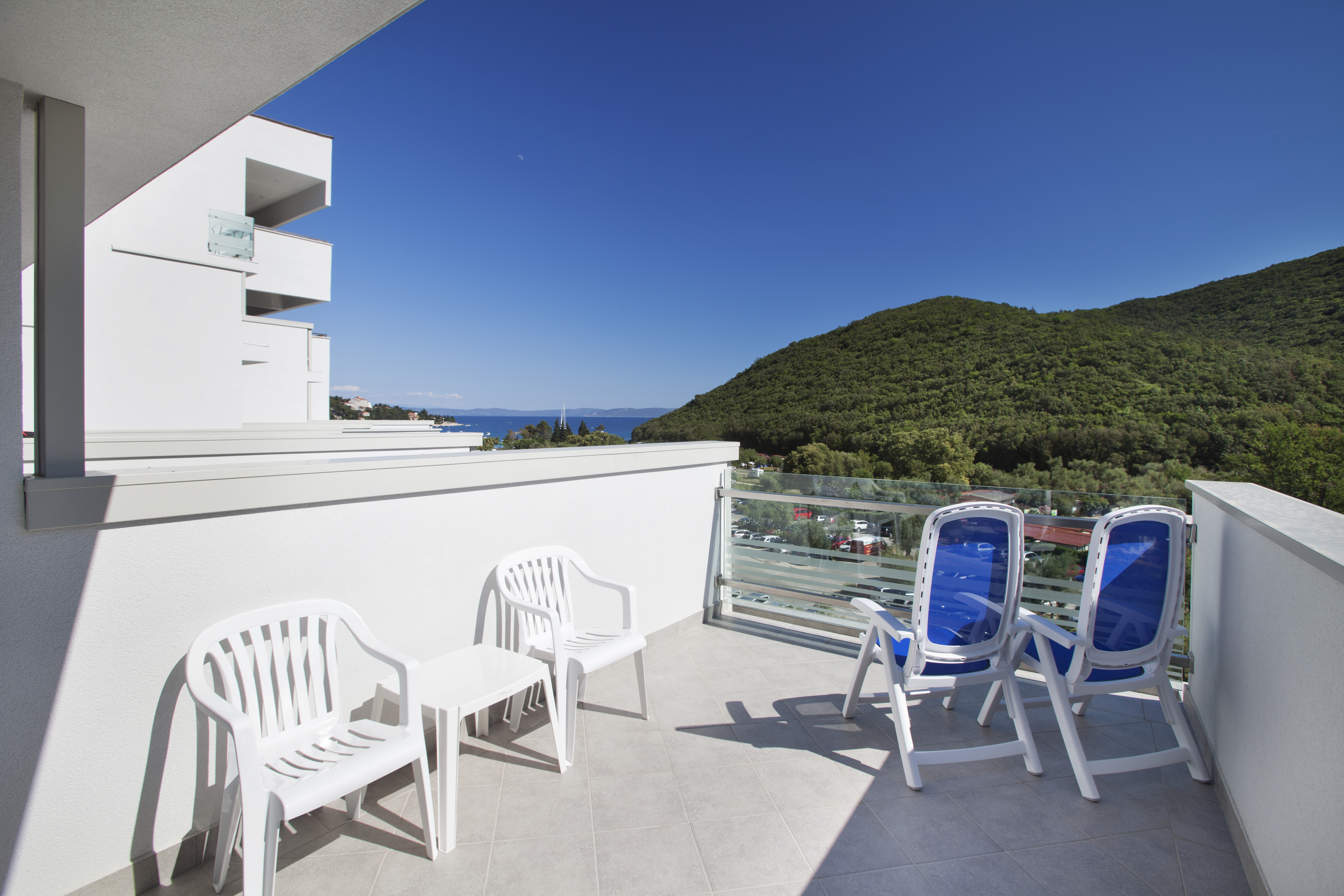 Double Single Side Sea View with Balcony